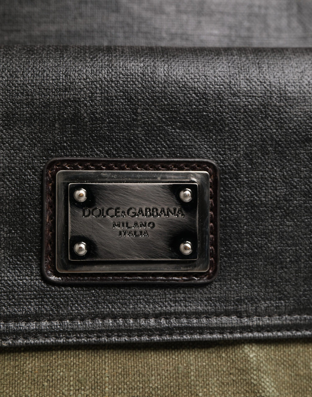 Sac à bandoulière Dolce & Gabbana en vert militaire deux tons, sac fourre-tout et duffel avec bandoulière.