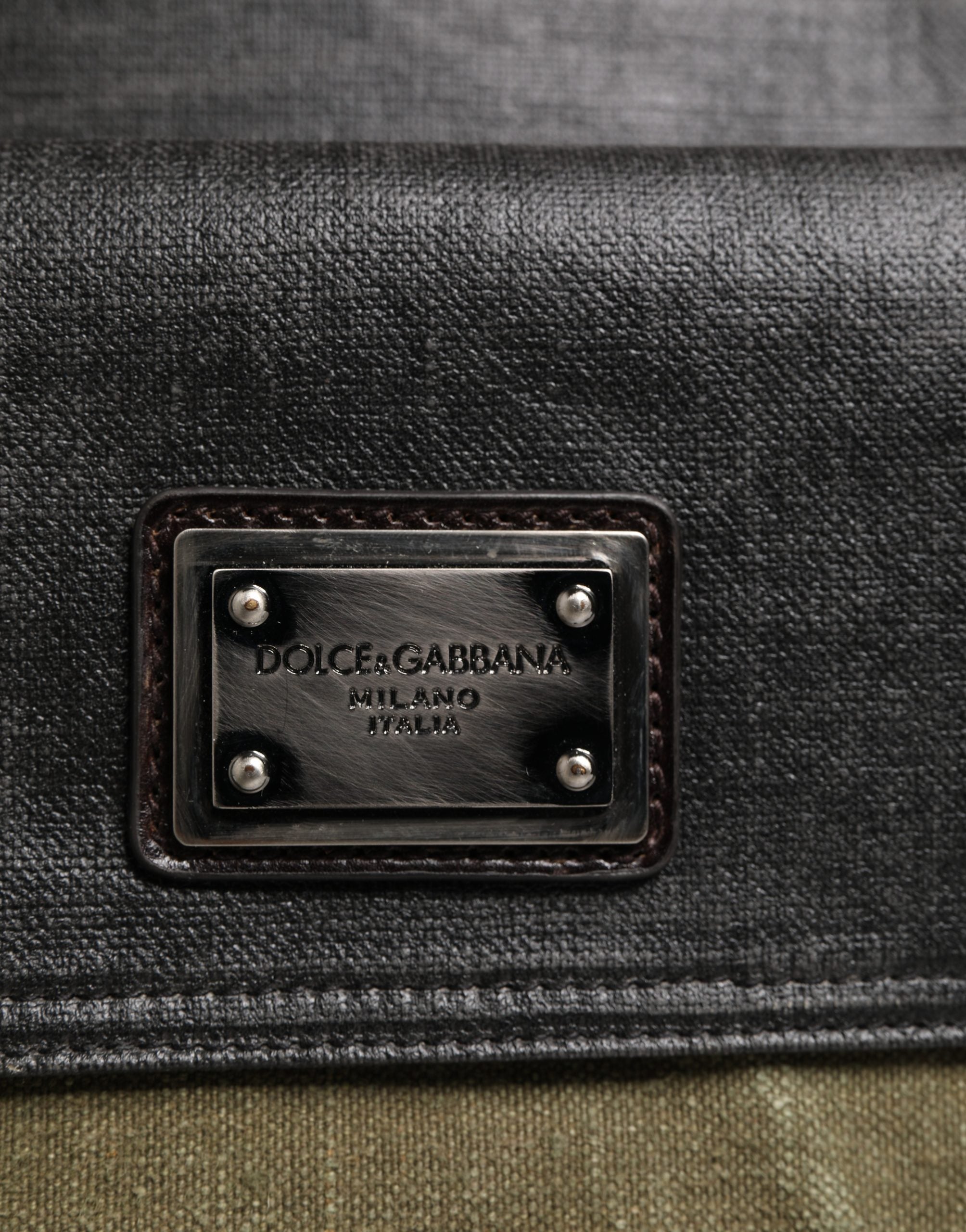 Sac à bandoulière Dolce & Gabbana en vert militaire deux tons, sac fourre-tout et duffel avec bandoulière.