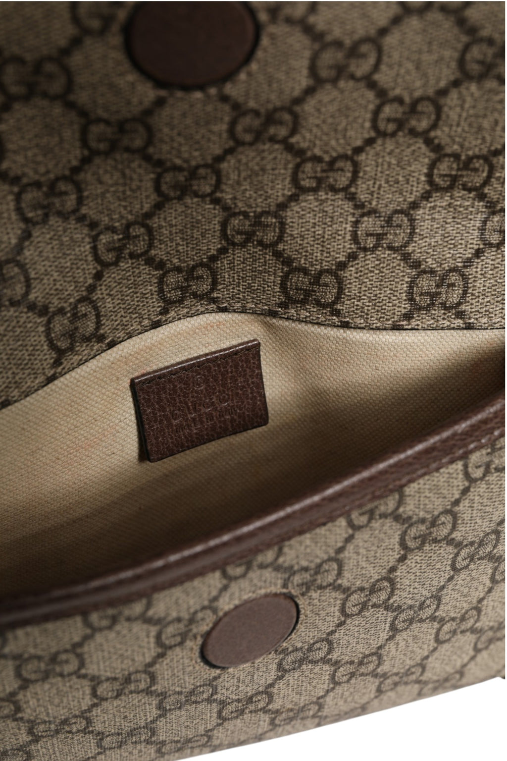 Sac banane Gucci Supreme Monogram Neo Vintage Web avec motif emblématique, en cuir et toile, pour un style tendance.