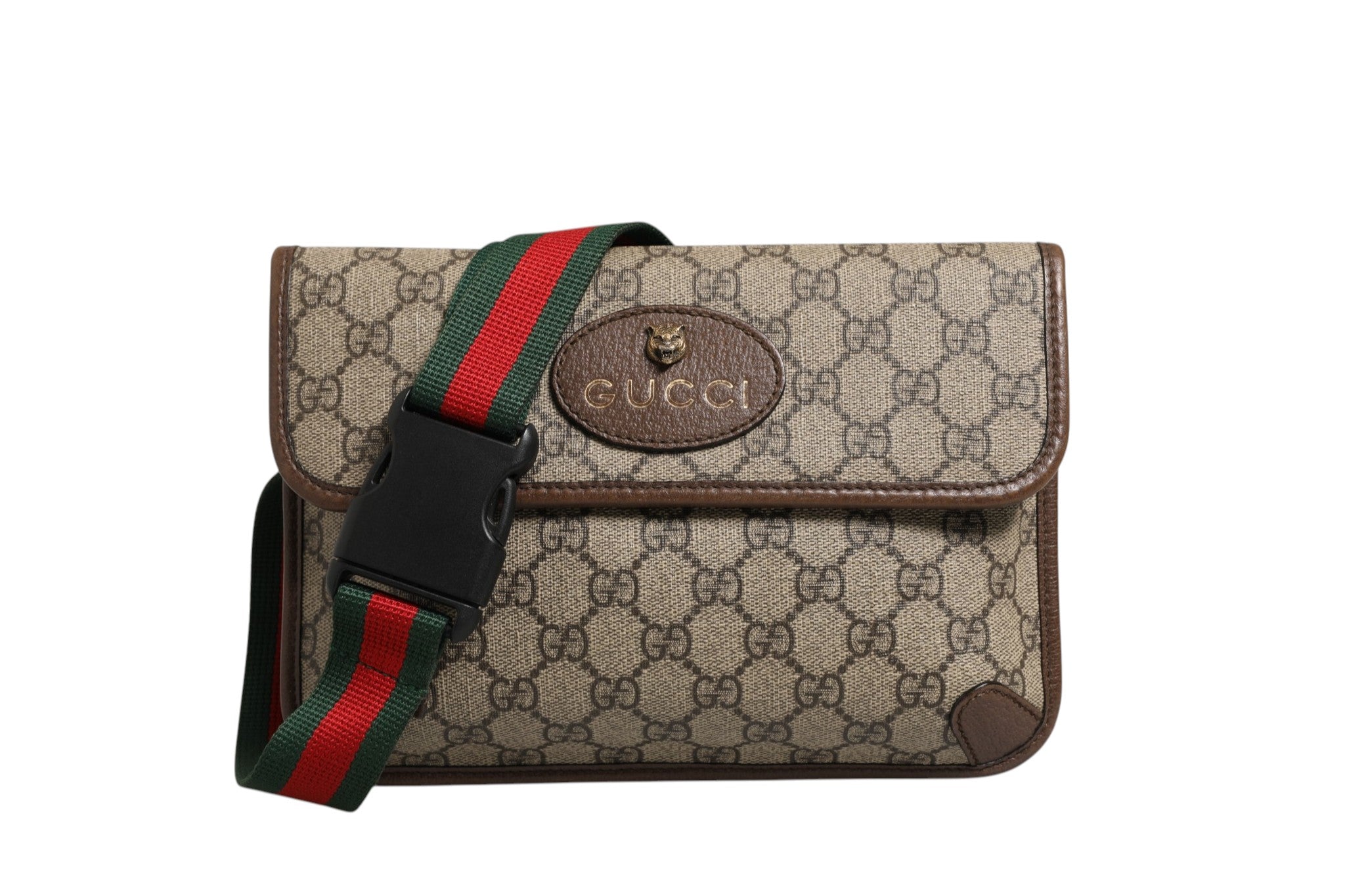 Sac banane Gucci Supreme en toile canvas avec logo, idéal pour un style décontracté et tendance.