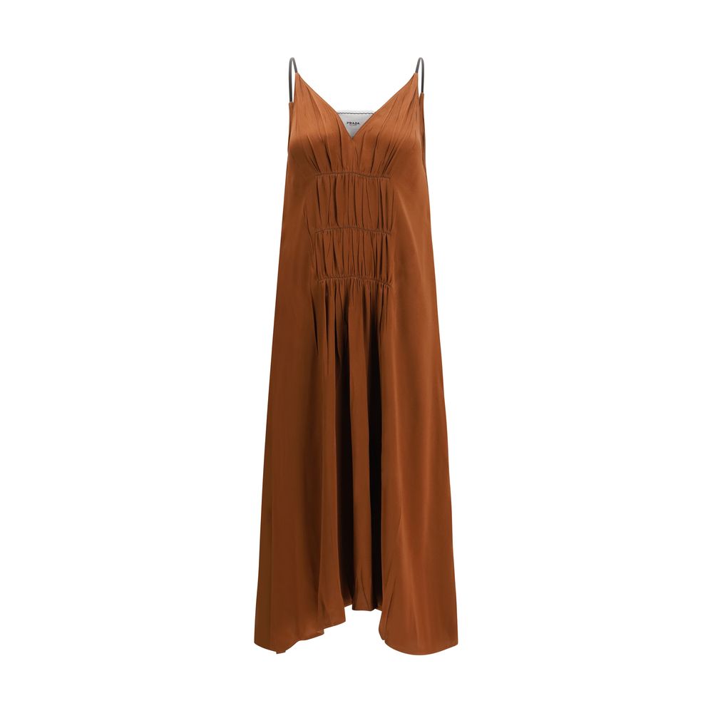 Robe de cocktail Prada marron en acétate, élégante et sophistiquée, avec une coupe fluide et des détails modernes.