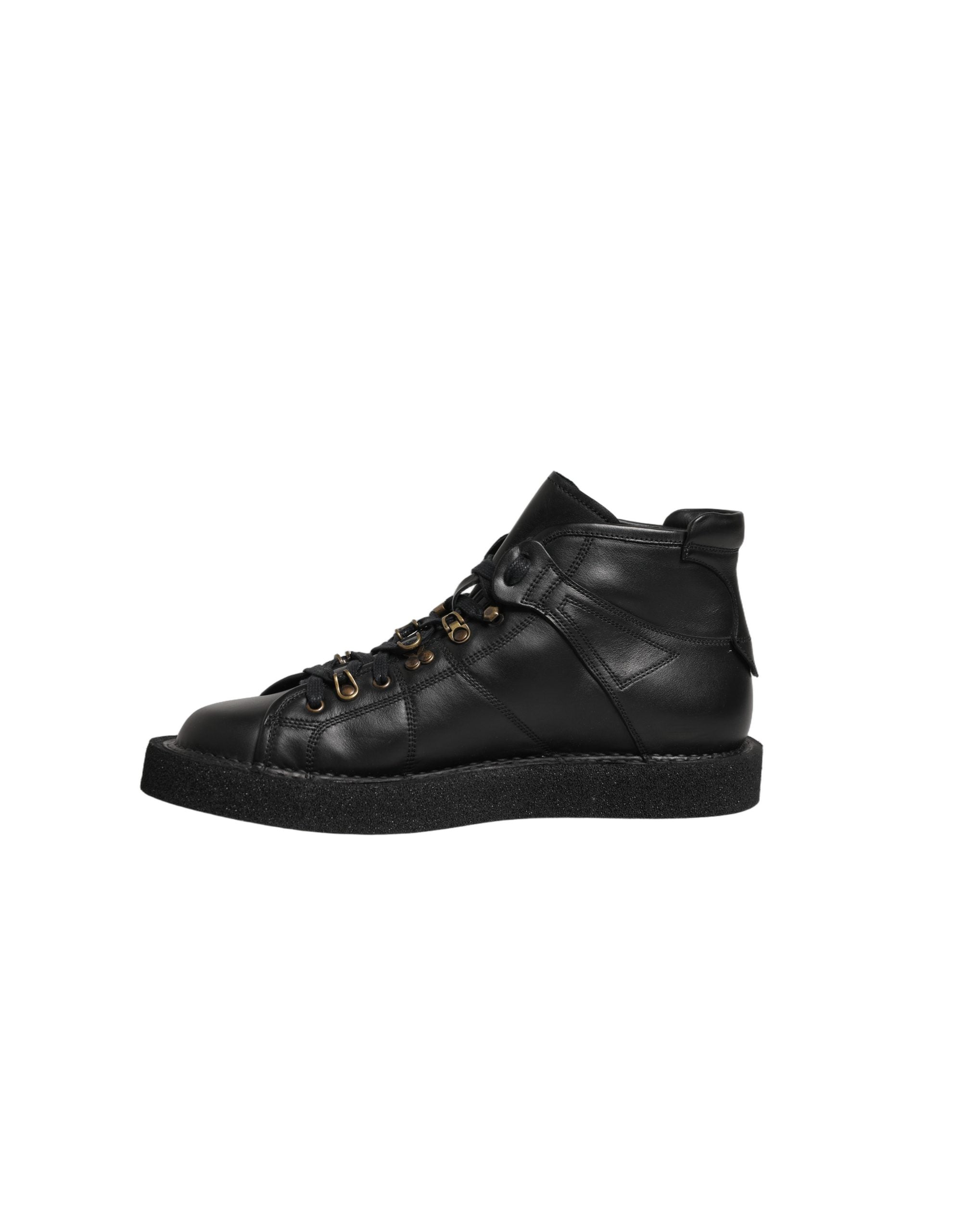 Chaussures homme Dolce & Gabbana en cuir noir, bottines à lacets, style élégant et moderne, vue de face.