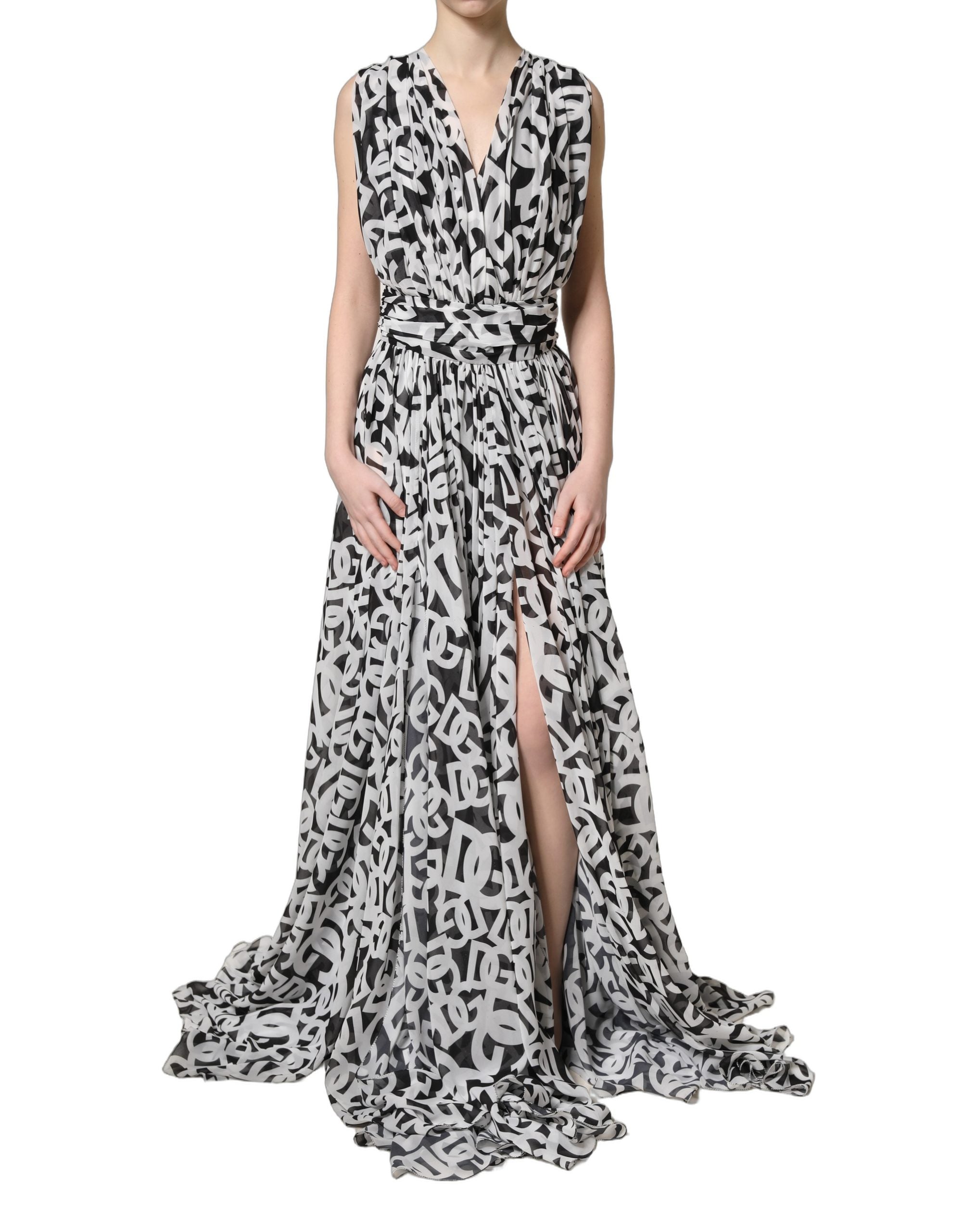 Robe longue sans manches Dolce & Gabbana noire et blanche avec logo, longueur au sol, élégante et sophistiquée.