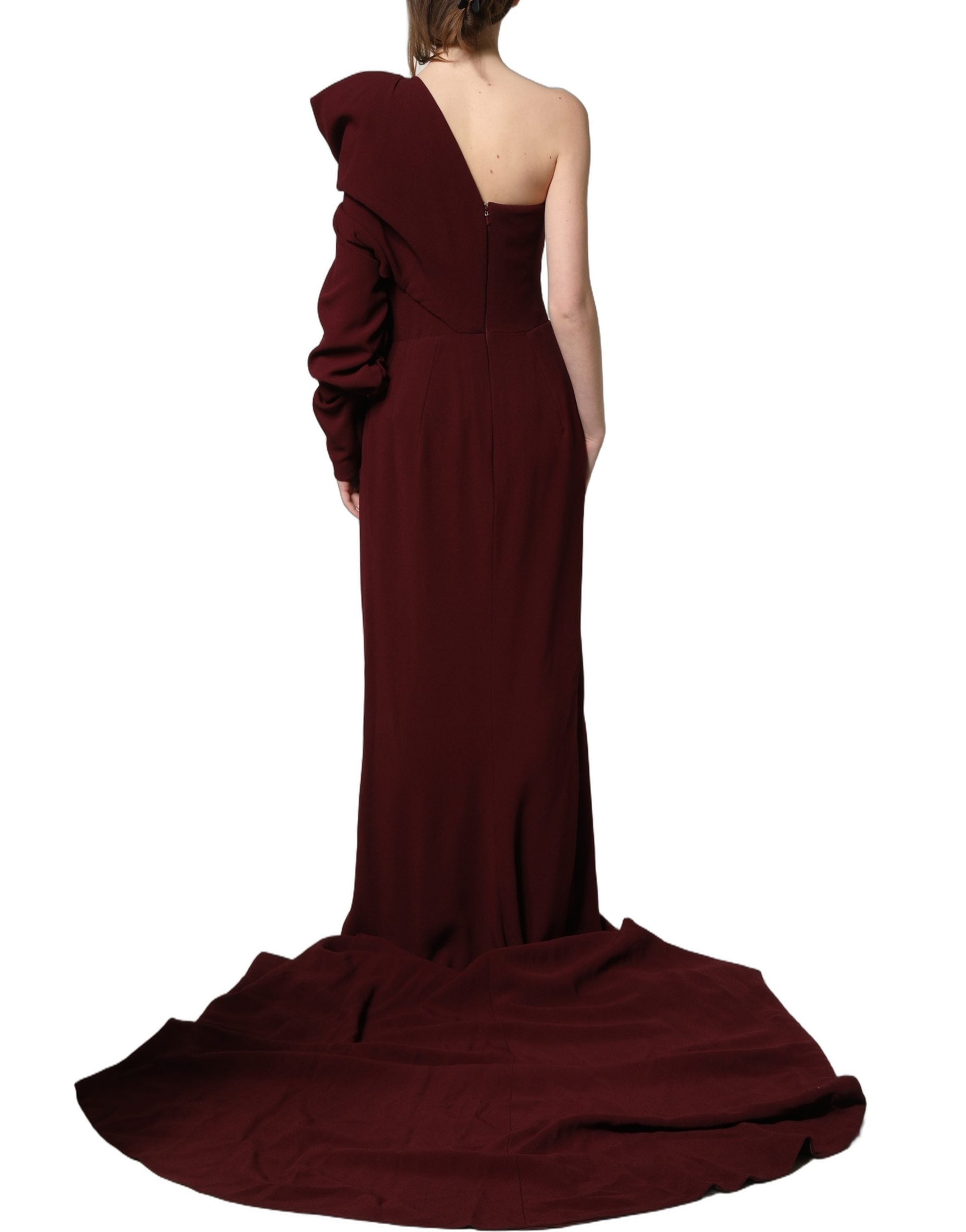 Robe de soirée rouge bordeaux Dolce & Gabbana en cristal, une épaule, élégante et sophistiquée, vue de face.