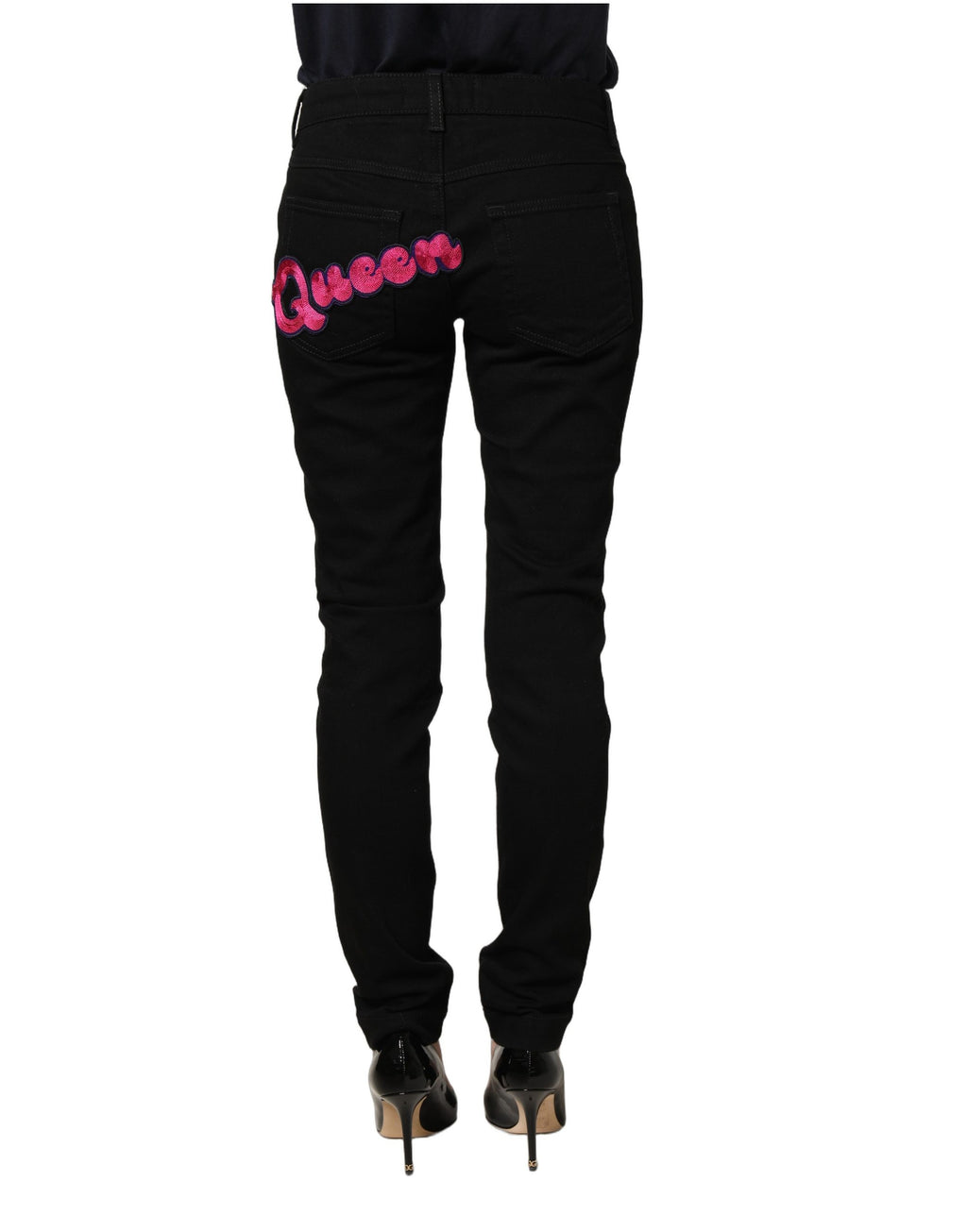 Jeans en denim noir Dolce & Gabbana avec broderie Queen Embroidery, coupe élégante et détails sophistiqués.