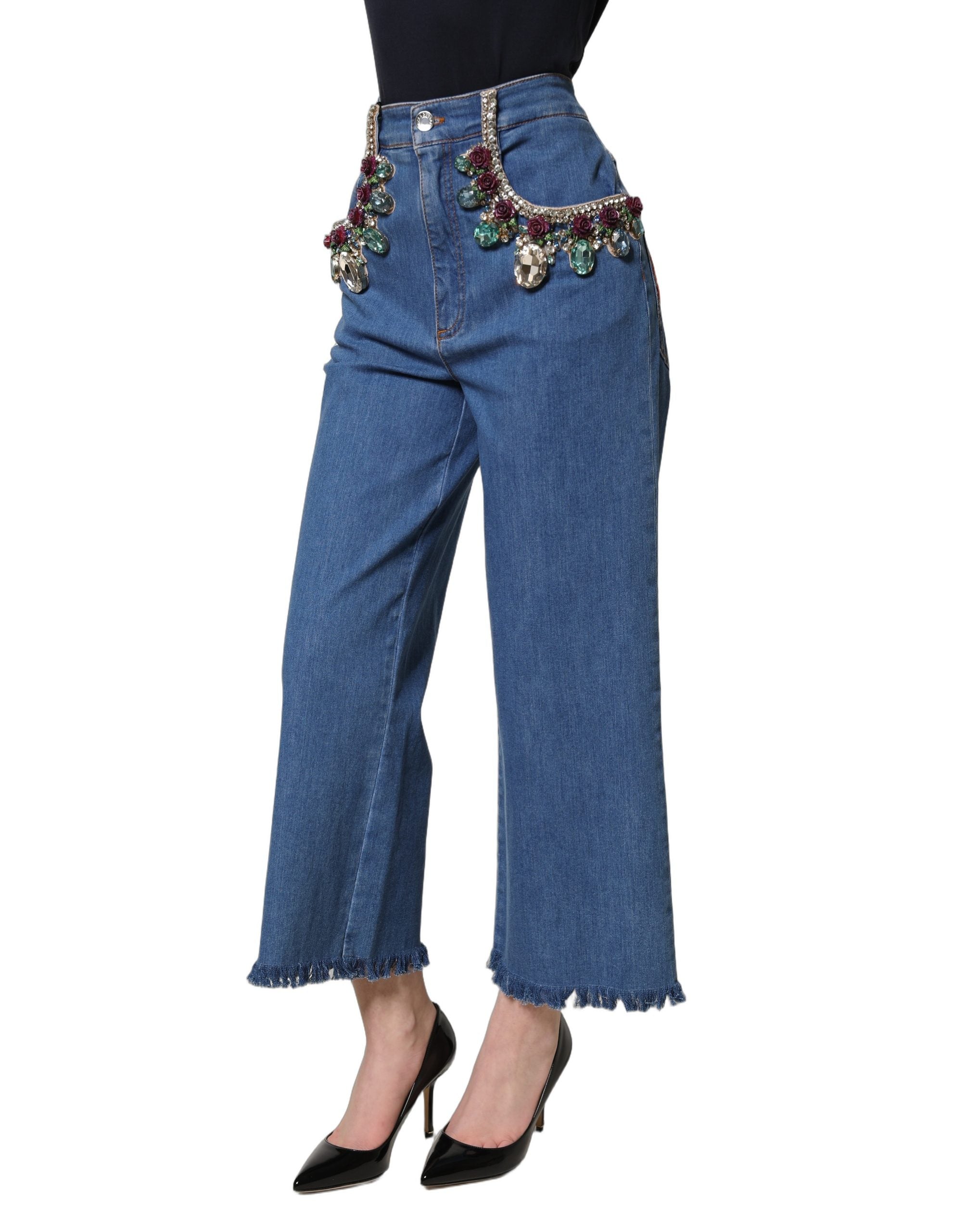 Jeans en denim large et court Dolce & Gabbana bleu orné de broderies et embellissements.