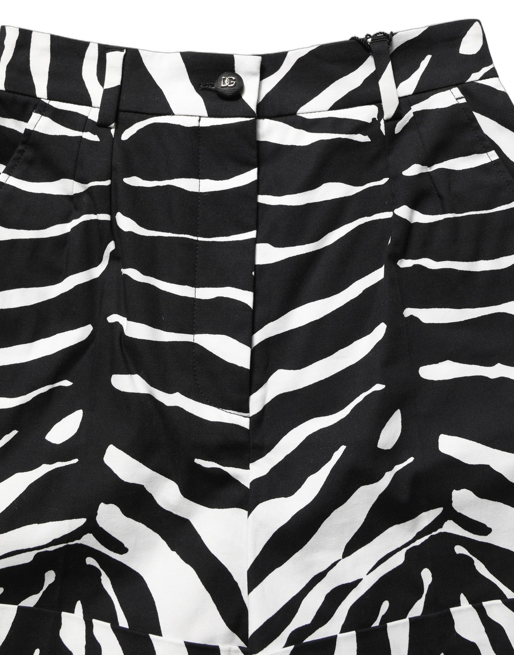 Shorts en coton à taille haute Dolce & Gabbana, motif zèbre noir et blanc, style élégant et tendance.