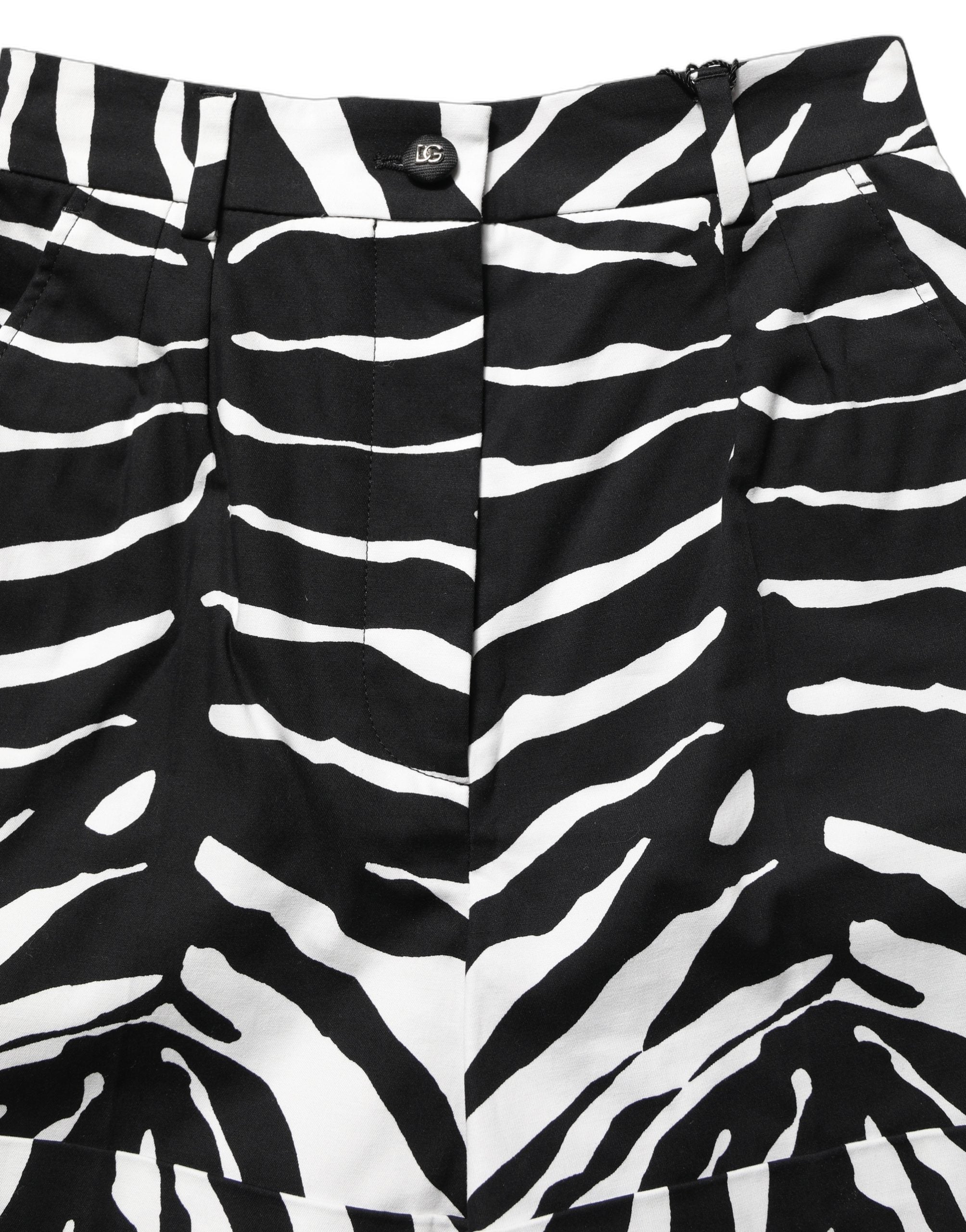 Shorts en coton à taille haute Dolce & Gabbana, motif zèbre noir et blanc, style élégant et tendance.
