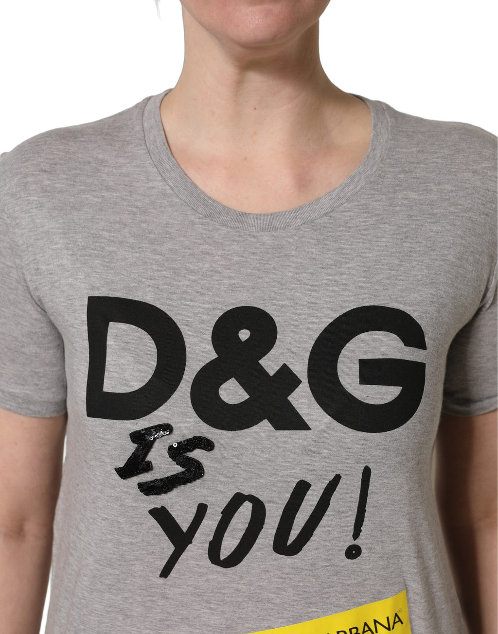 T-shirt gris en coton Dolce & Gabbana avec logo imprimé, col ras du cou, style décontracté et moderne.