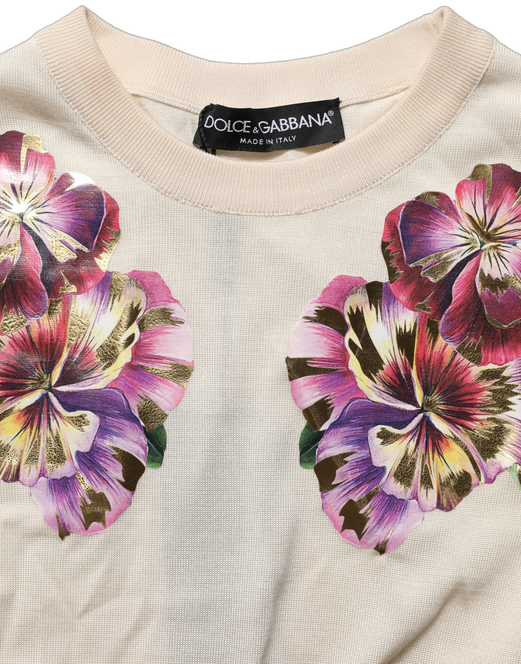 Pull-over en soie beige à fleurs Dolce & Gabbana, col rond, élégant et léger, idéal pour un style sophistiqué et féminin.