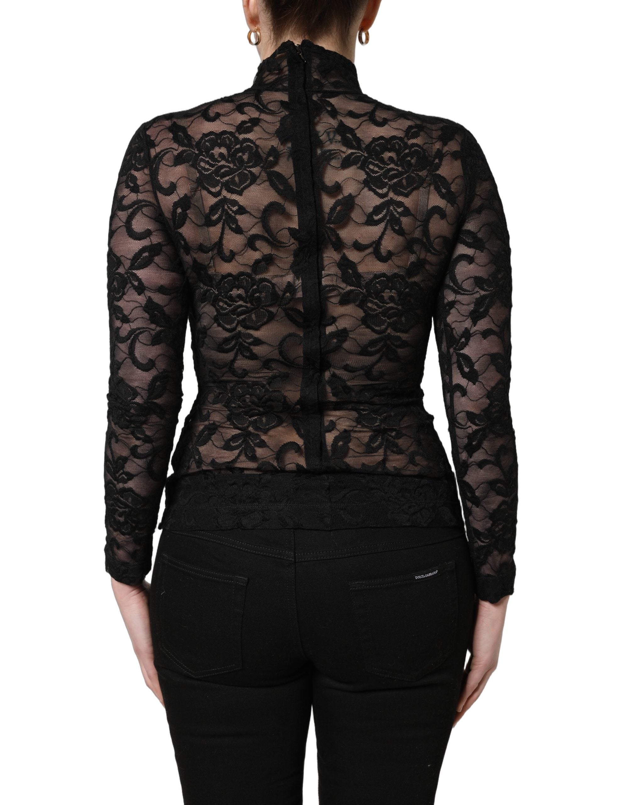 Top noir en dentelle florale à col roulé à manches longues de Dolce & Gabbana, élégant et sophistiqué.