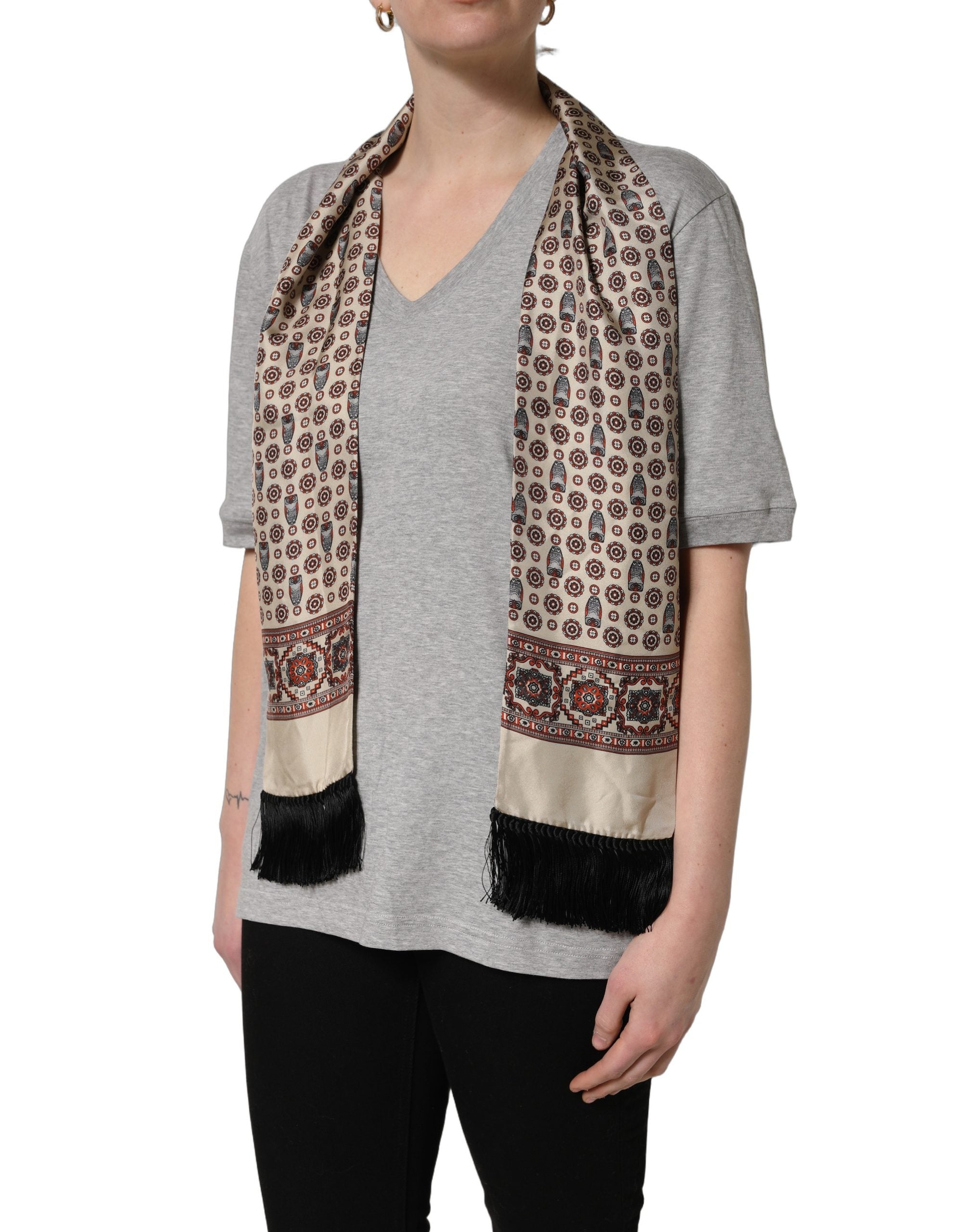 T-shirt gris en coton Dolce & Gabbana avec col en V et motif hibou, élégant et confortable.