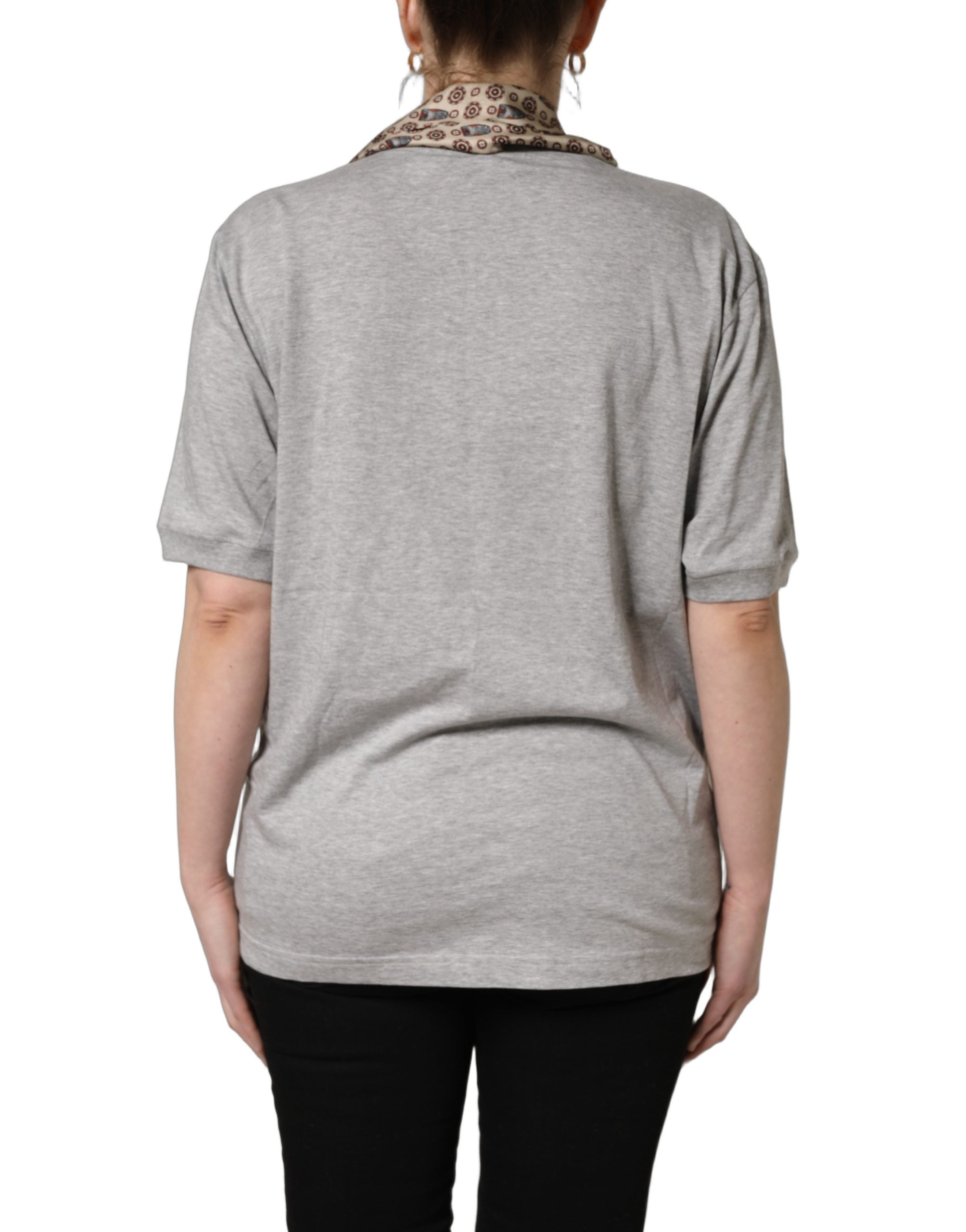 T-shirt gris en coton Dolce & Gabbana avec col en V et motif hibou en soie, style élégant et décontracté.