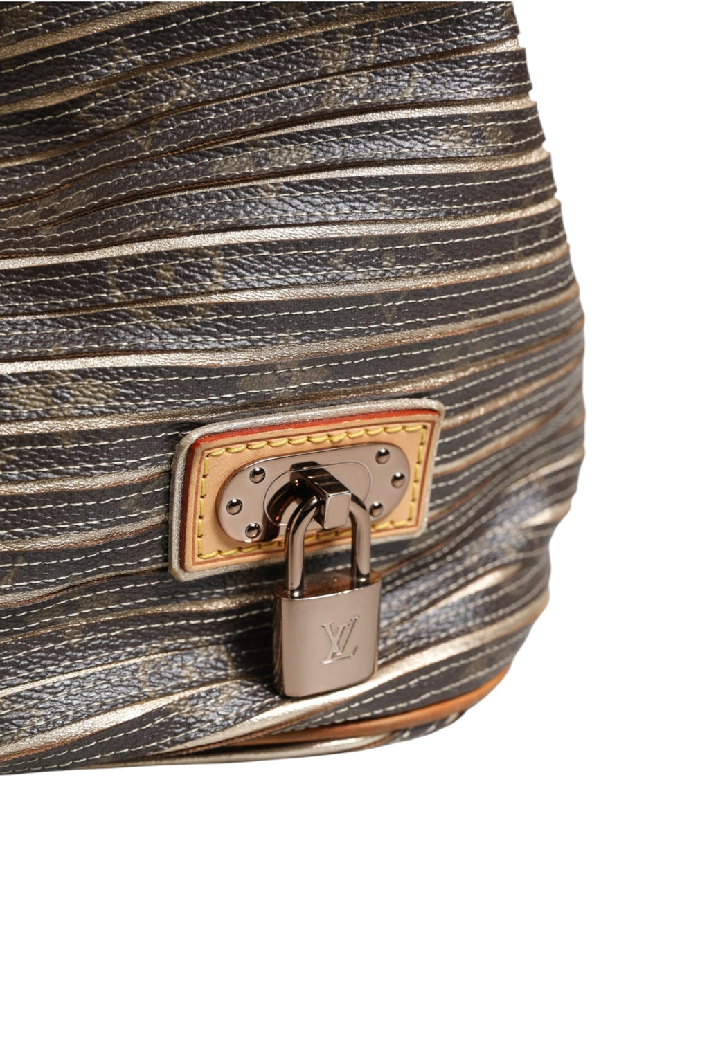 Sac Louis Vuitton Eden Neo en toile Monogram Argent, édition limitée, avec détails en cuir et logo LV visible.