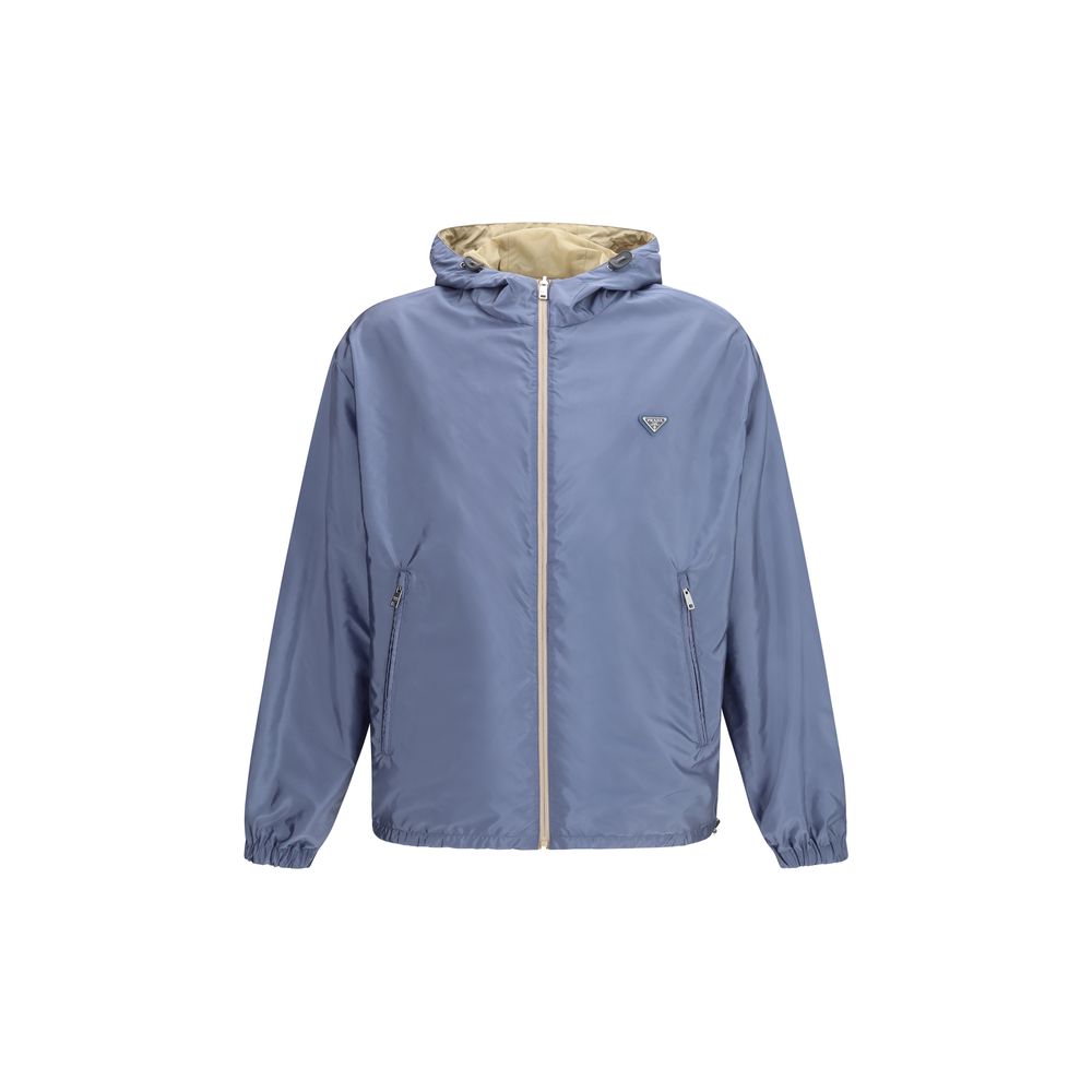 Veste Prada beige en polyamide recyclé, coupe-vent et légère, avec fermeture à glissière et capuche.