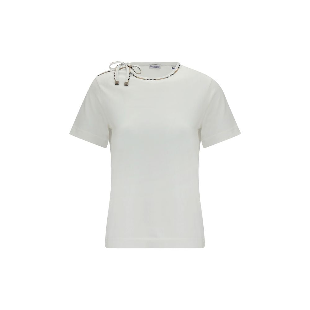 T-shirt blanc en coton de la marque Burberry, coupe classique avec logo discret à l'avant, porté sur un mannequin.