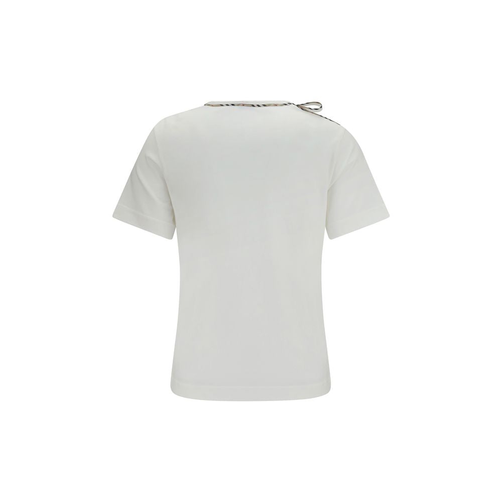 T-shirt blanc en coton de la marque Burberry, coupe classique avec logo discret, portée décontractée.
