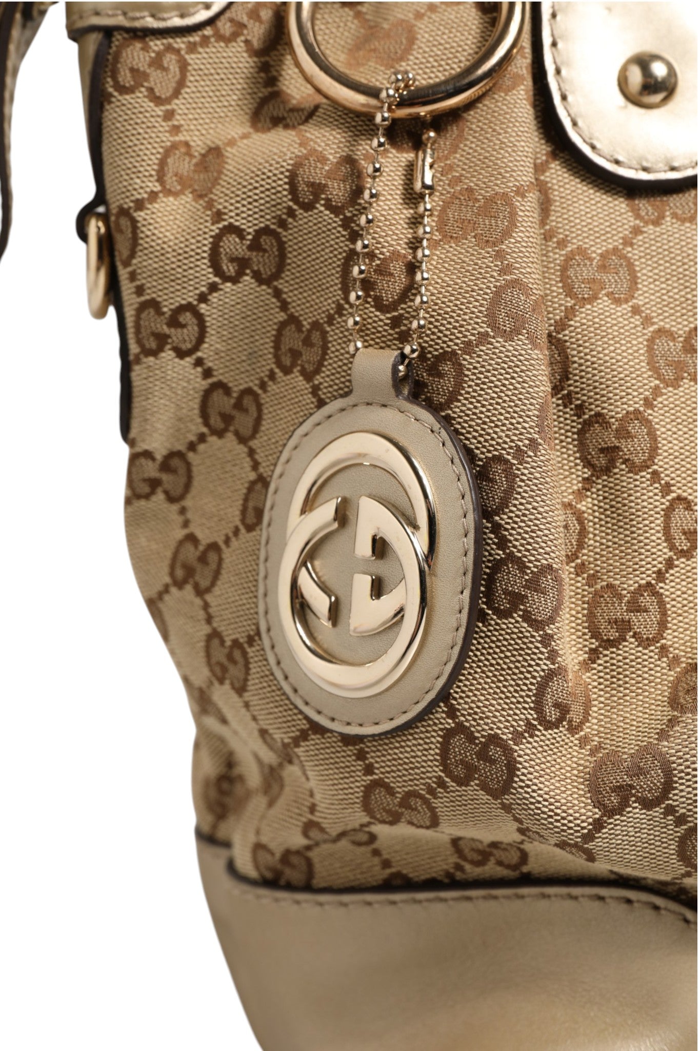 Sac à main Gucci Sukey en toile avec logo Gucci, accessoire élégant et pratique pour un style sophistiqué.