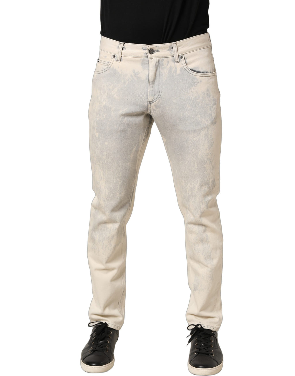 Jean homme Dolce & Gabbana en coton beige tie-dye, coupe droite, style décontracté avec denim, visible en détail sur cette image.