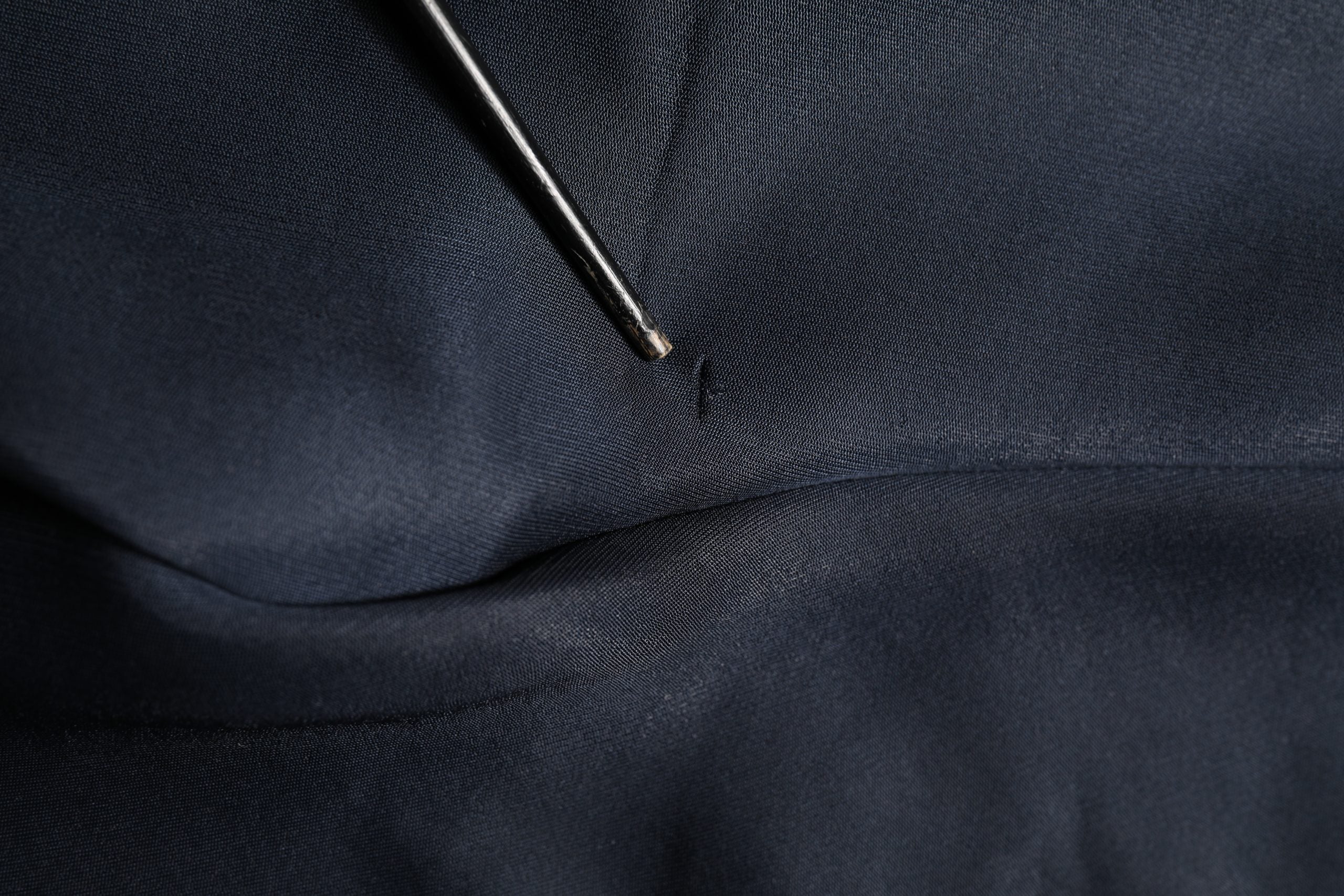 Pantalon de jogging noir en polyester pour homme de Dolce & Gabbana, sweatpants confortables avec logo de la marque.