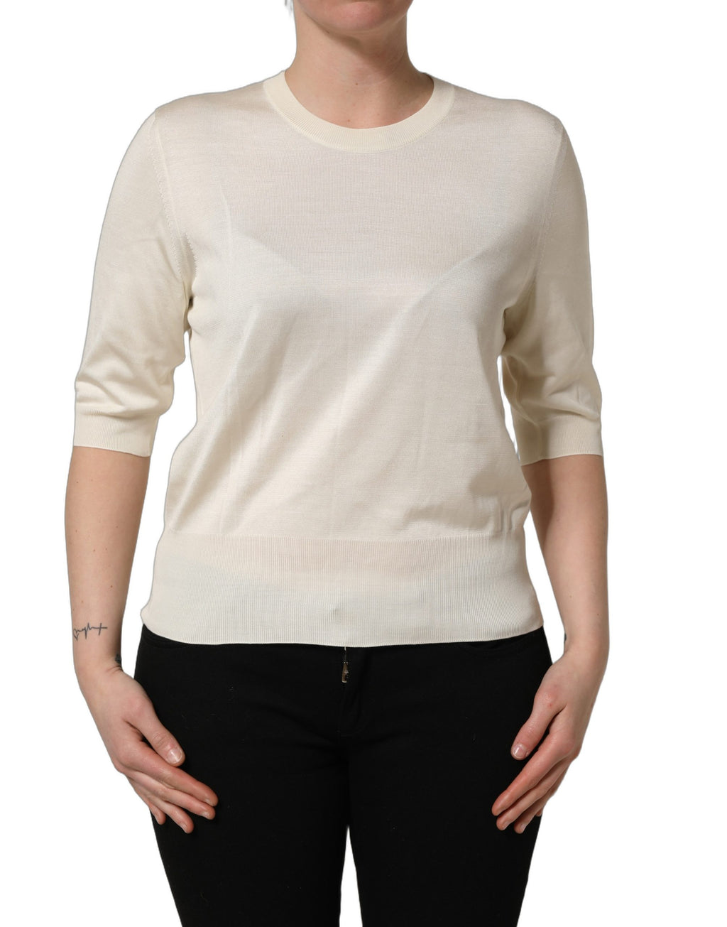Pull à manches 3/4 Dolce & Gabbana, pull-over blanc cassé en coton avec col ras du cou et design élégant.