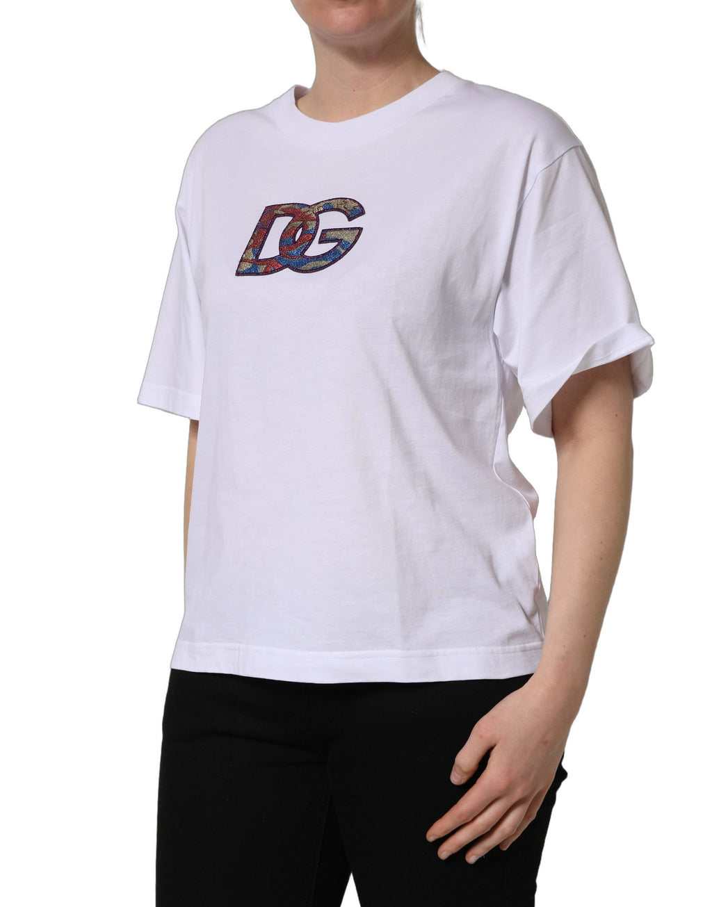T-shirt blanc en coton Dolce & Gabbana avec logo DG brodé et col rond, vue de face.