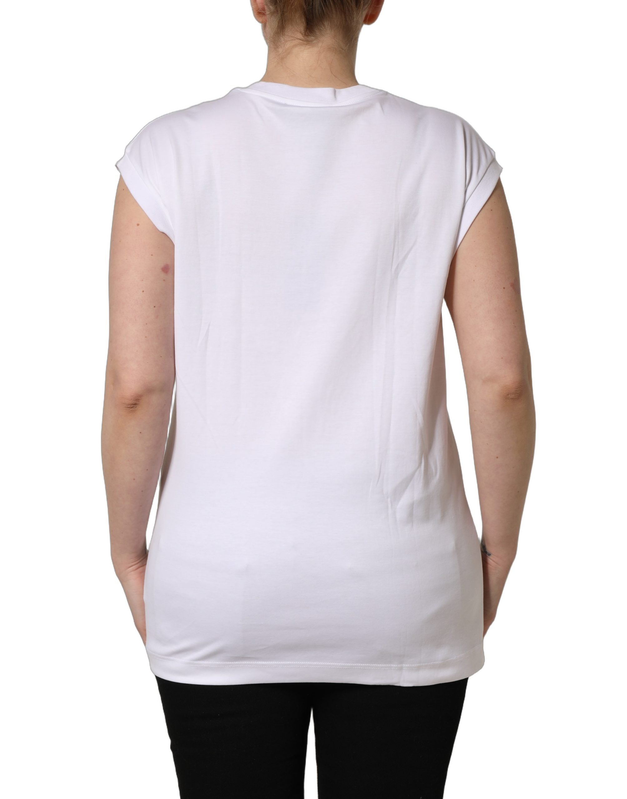 T-shirt sans manches blanche Dolce & Gabbana avec logo rond sur le col, style décontracté et moderne.