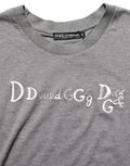 T-shirt à manches courtes Dolce & Gabbana gris avec logo brodé, design élégant et moderne pour homme.
