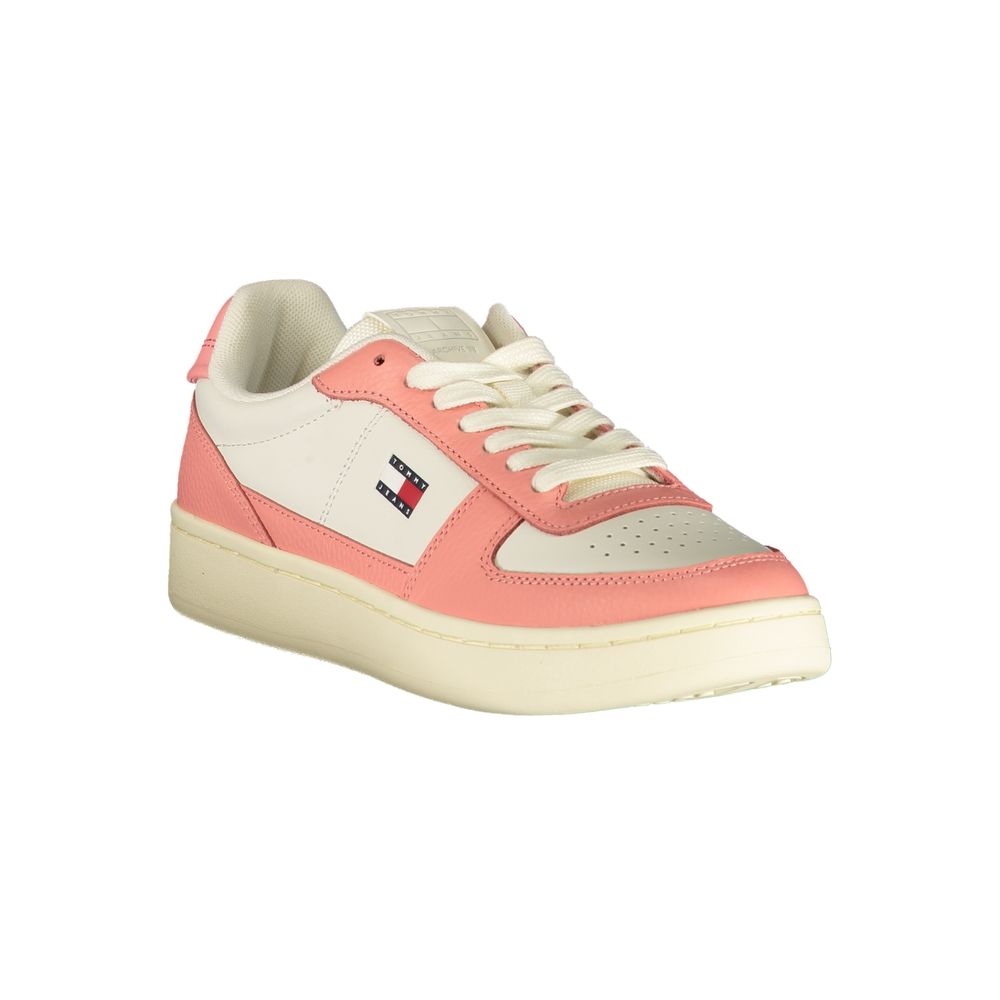 Sneakers blanches pour femmes Tommy Hilfiger en polyuréthane, avec semelle blanche et design élégant.
