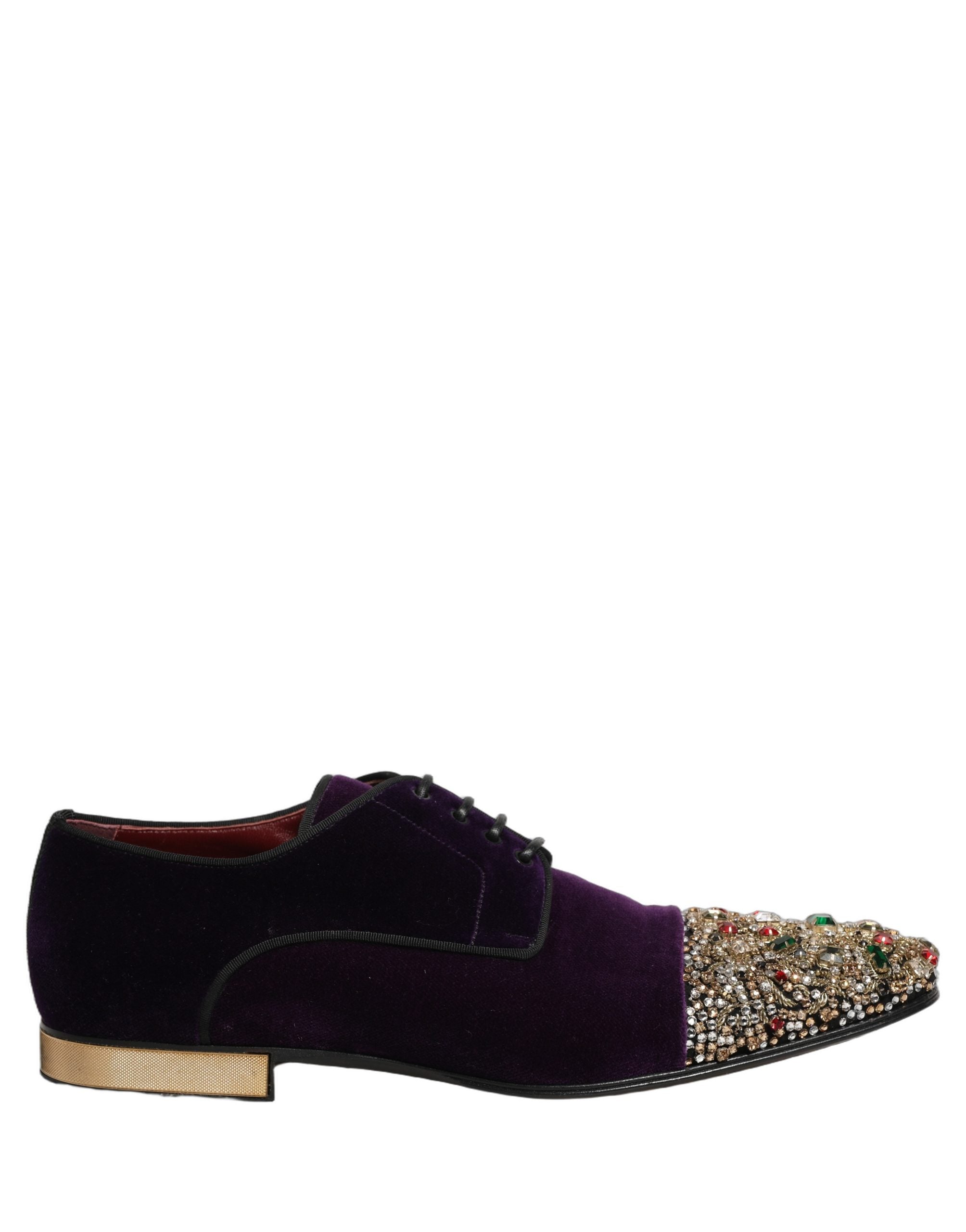 Chaussures derby en daim violet Dolce & Gabbana avec embellissements, semelles en cuir et design élégant.