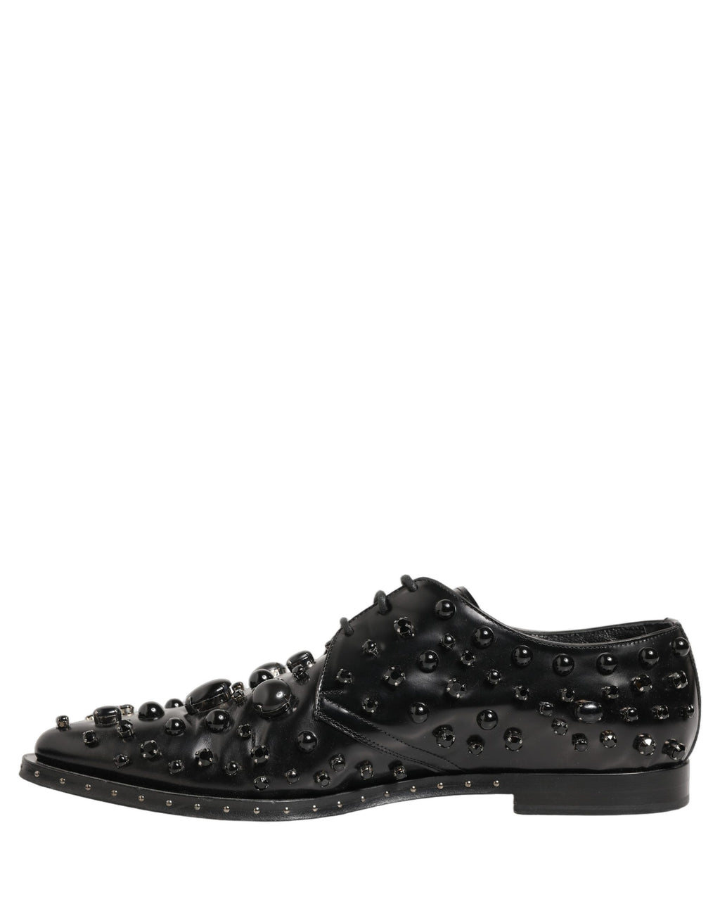 Chaussures derby en cuir noir Dolce & Gabbana pour homme, élégantes, avec clous décoratifs et finition formelle.