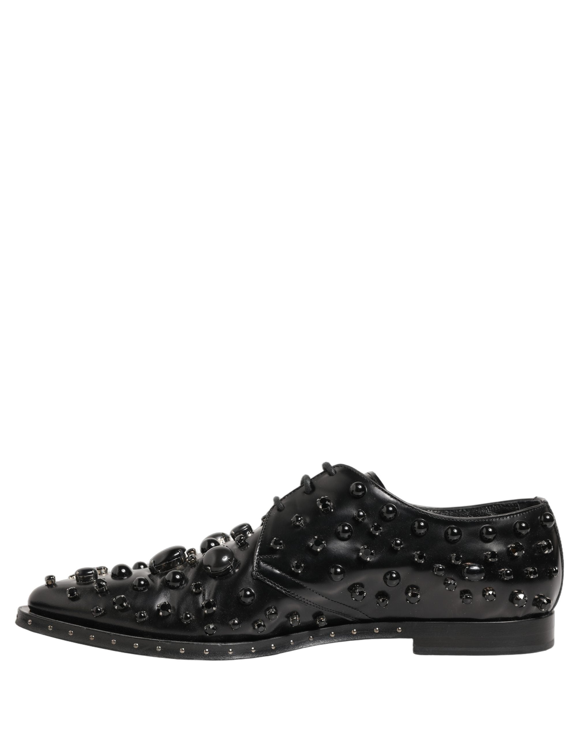 Chaussures derby en cuir noir Dolce & Gabbana pour homme, élégantes, avec clous décoratifs et finition formelle.