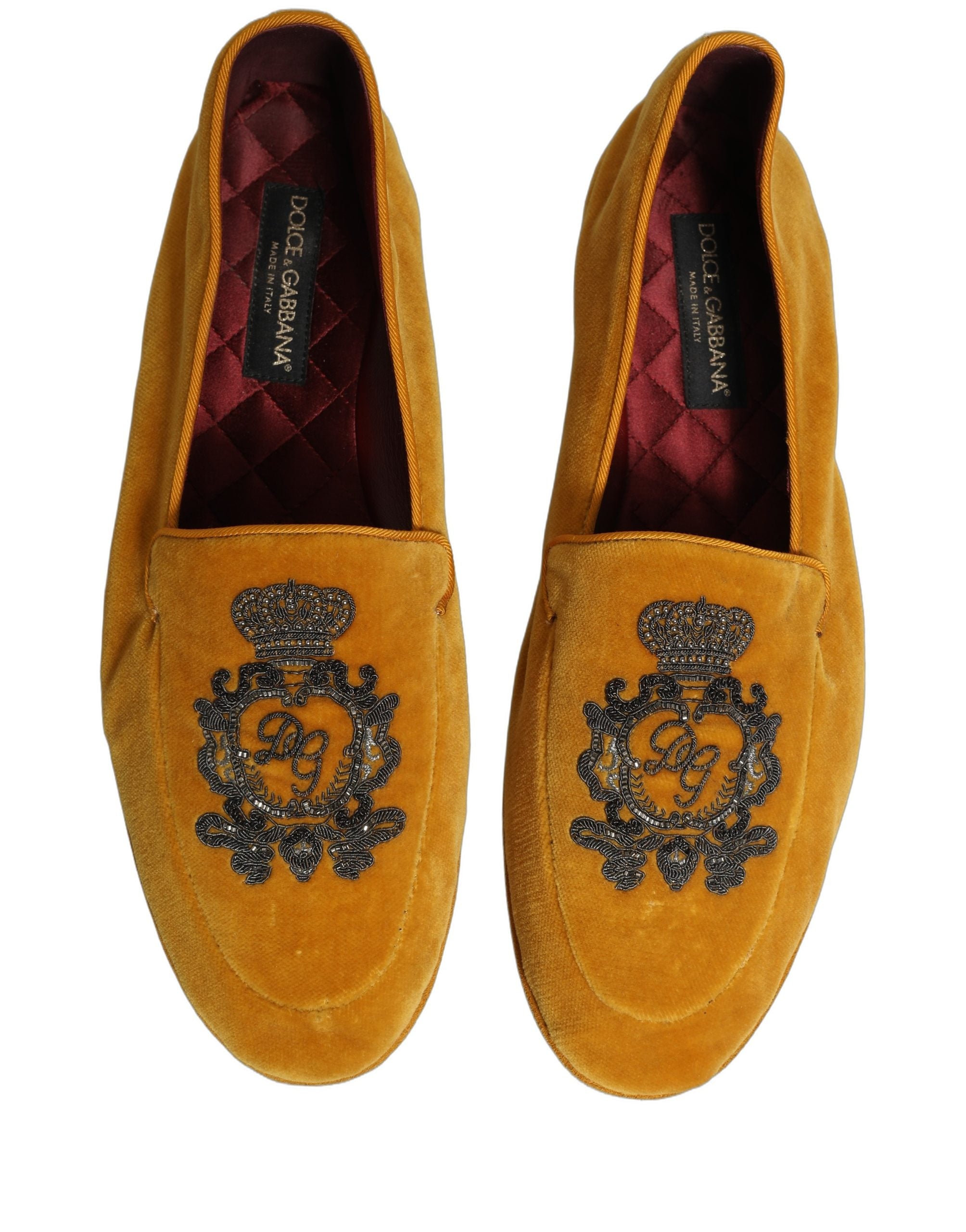 Chaussures mocassins Dolce & Gabbana en velours jaune avec broderie de couronne, élégantes et luxueuses.