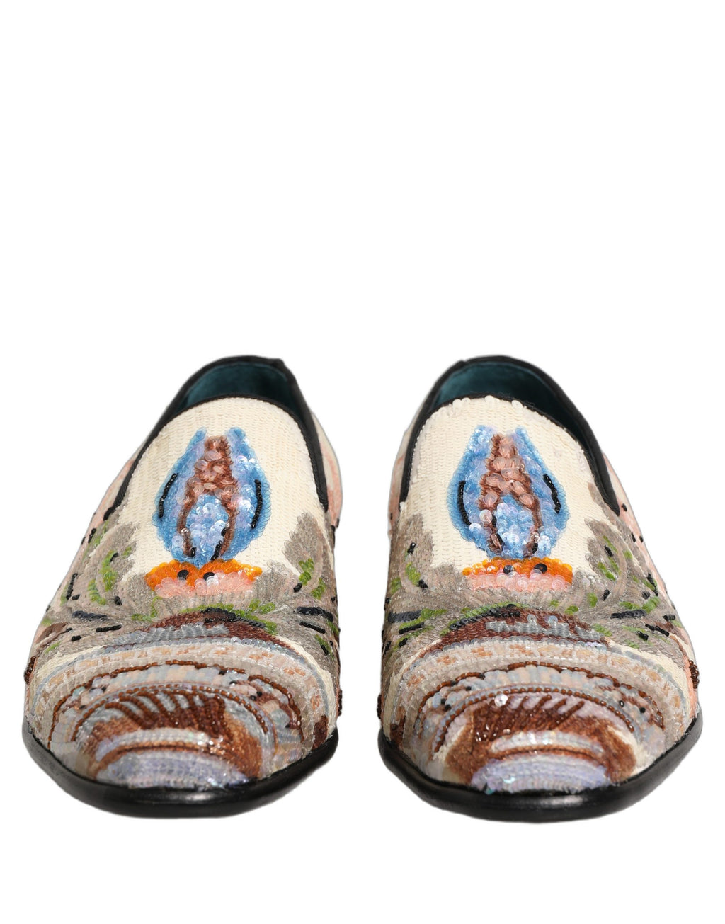 Chaussures mocassins Dolce & Gabbana à sequins multicolores et broderies, élégantes et colorées, vues de face.