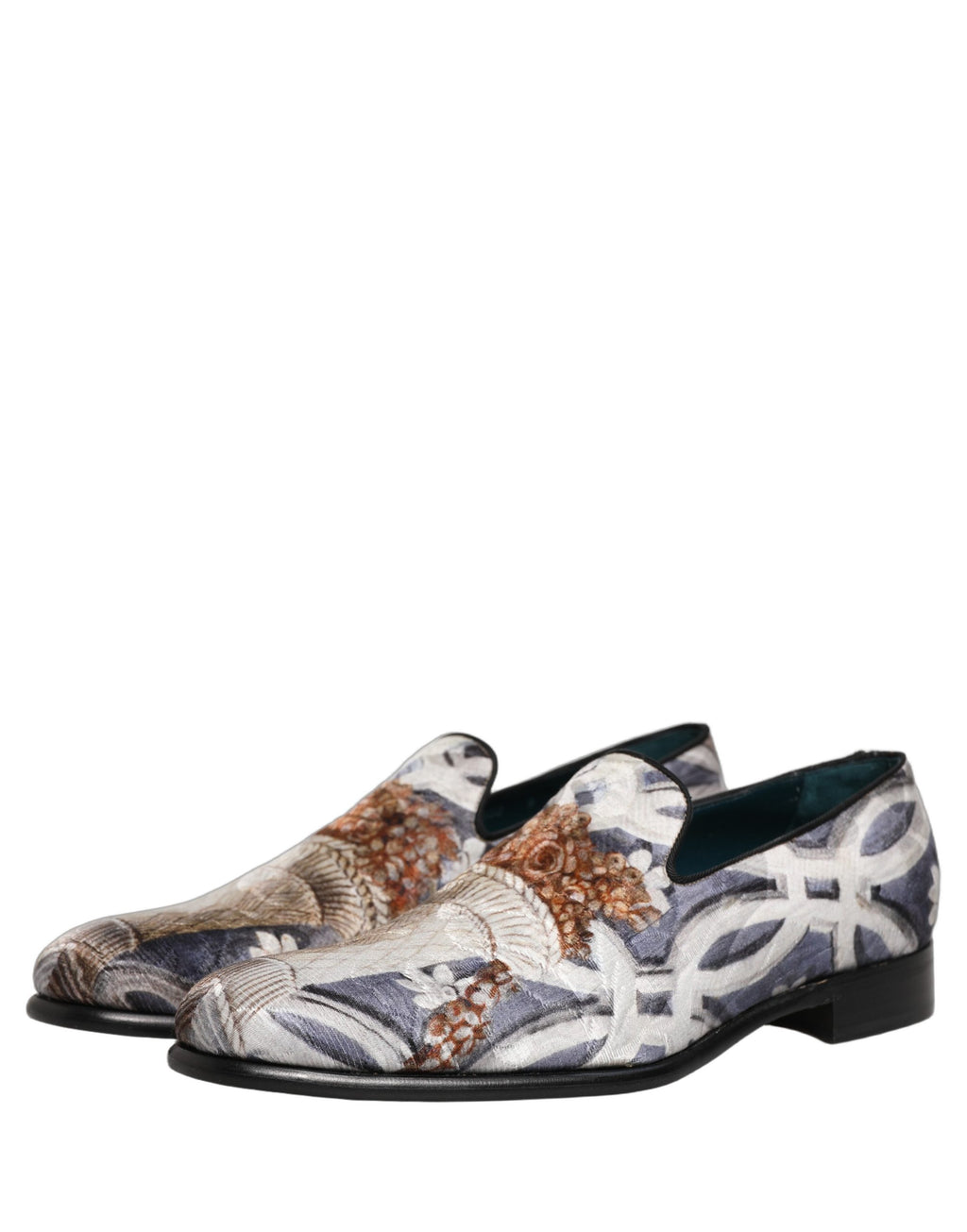 Chaussures mocassins Dolce & Gabbana à broderie florale multicolore et tapisserie, détail élégant et coloré.