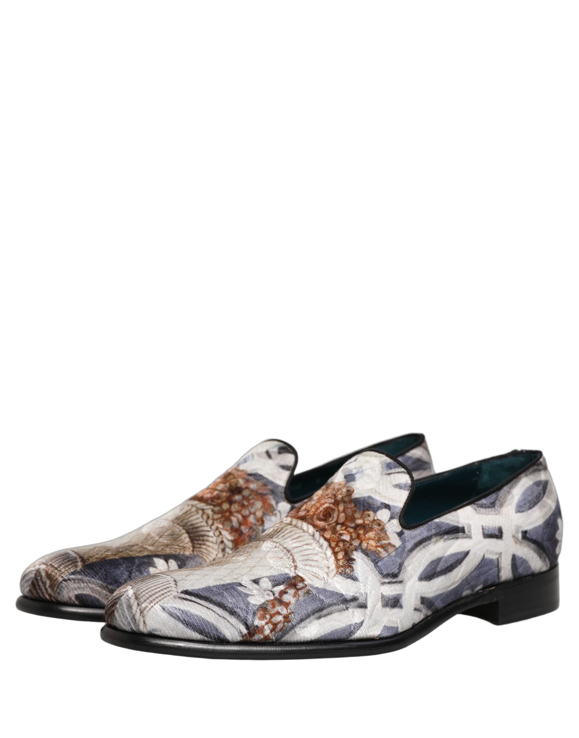 Chaussures mocassins Dolce & Gabbana à broderie florale multicolore et tapisserie, détail élégant et coloré.