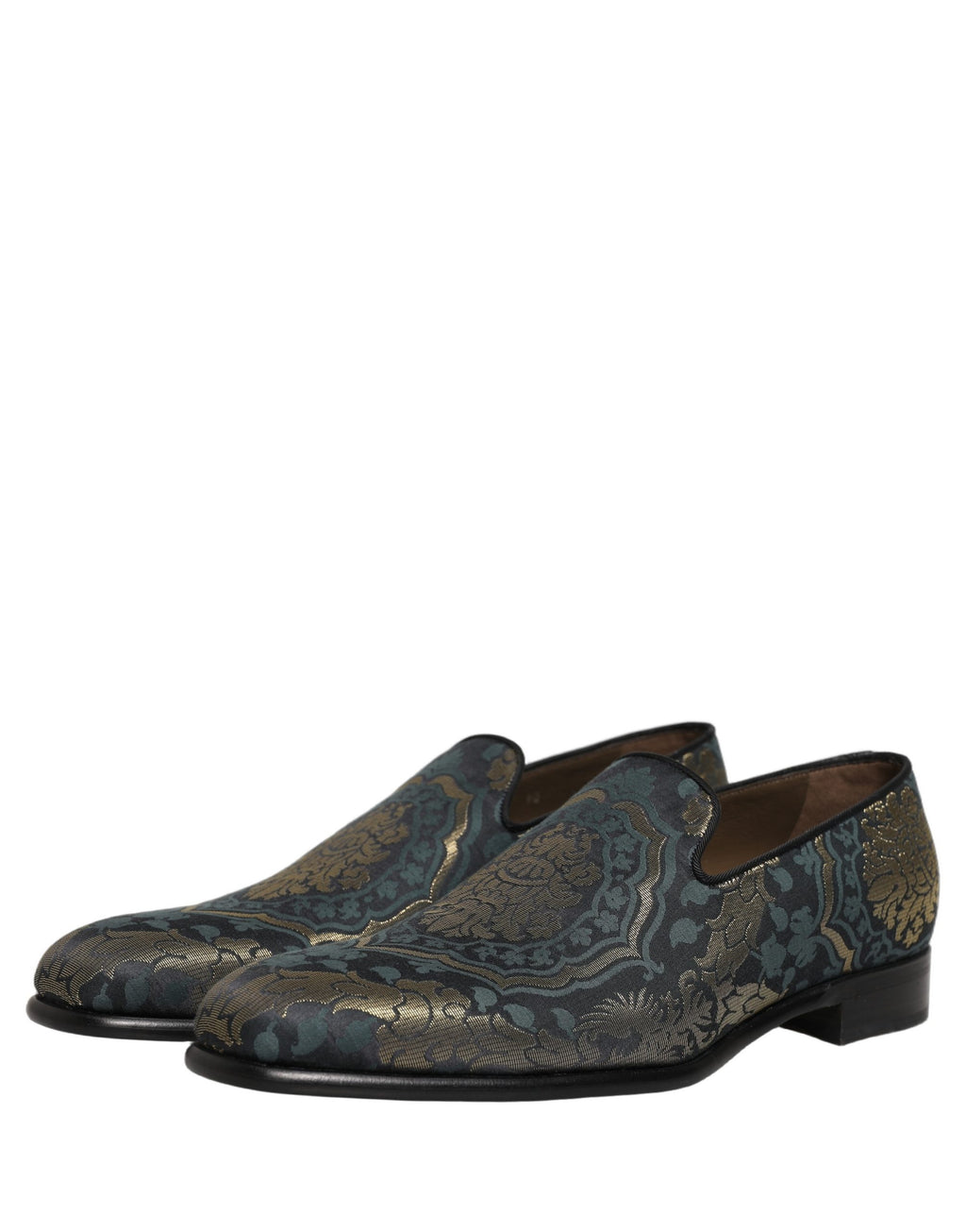 Chaussures Dolce & Gabbana loafers en brocart floral noir, sans lacets, avec design élégant et finition raffinée.