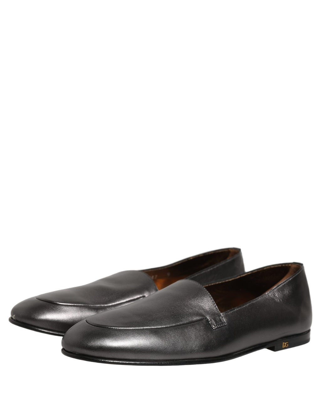 Chaussures mocassins en cuir argenté Dolce & Gabbana avec logo DG, slip-on, élégantes et modernes.