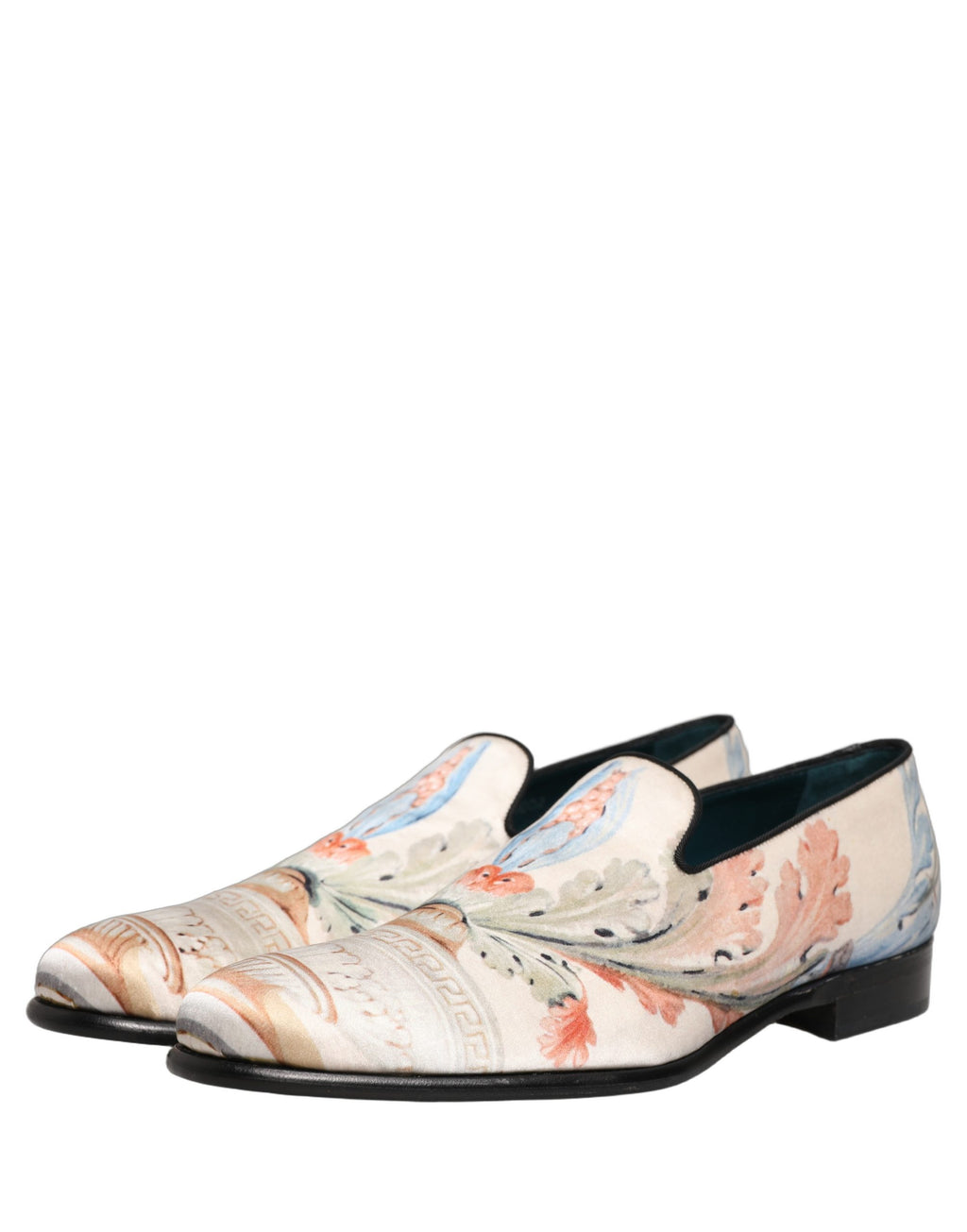 Chaussures Mocassins Dolce & Gabbana blanches à motif floral pour femmes, slip-on élégants et confortables.