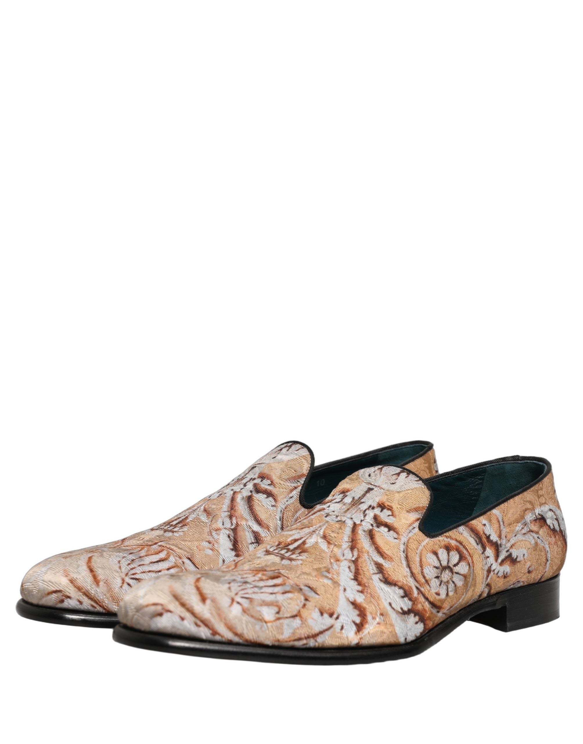 Chaussures mocassins pour homme Dolce & Gabbana en brocart doré baroque, élégantes et sophistiquées.