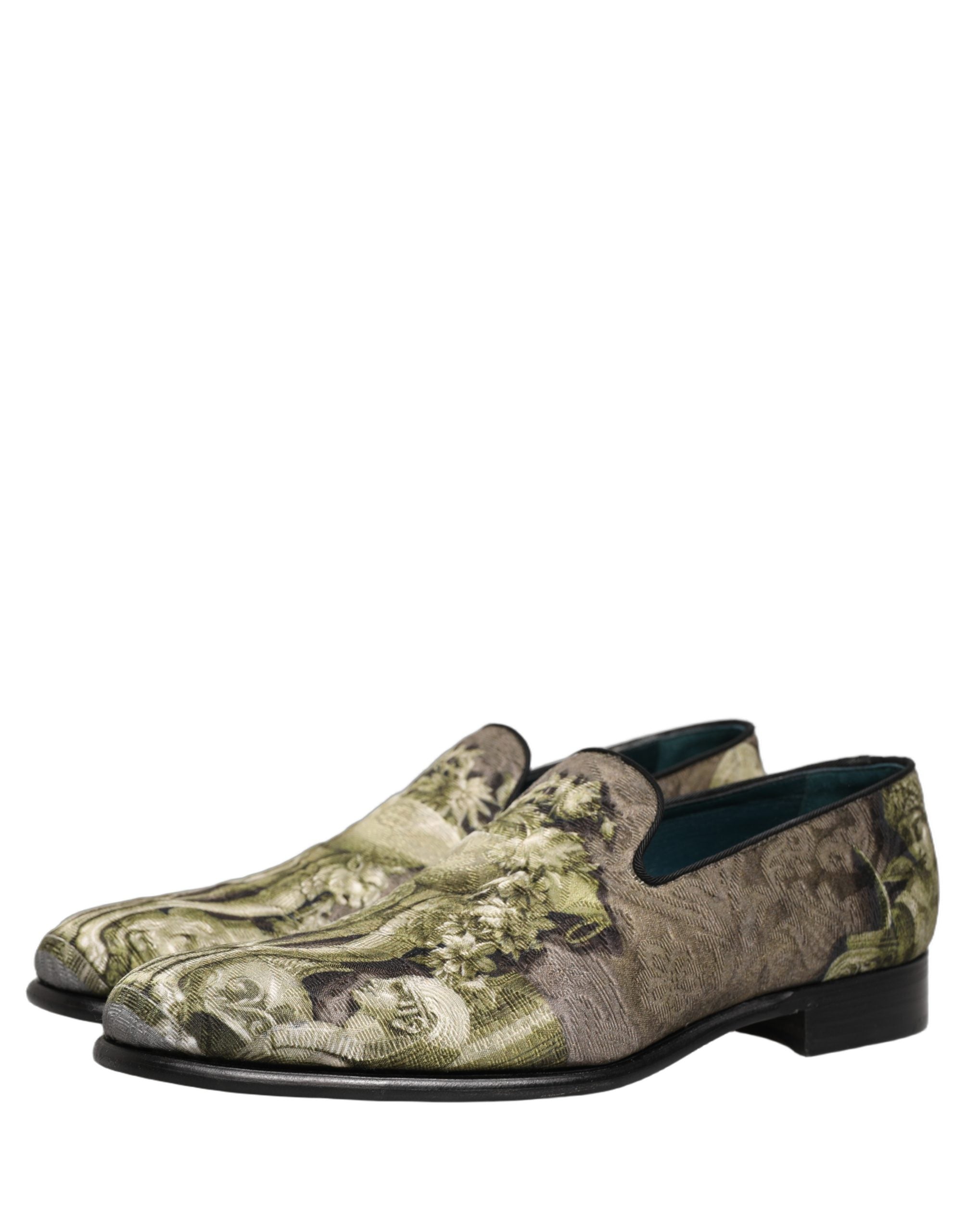 Chaussures mocassins Dolce & Gabbana marron avec motif baroque, slip-on élégantes et confortables.