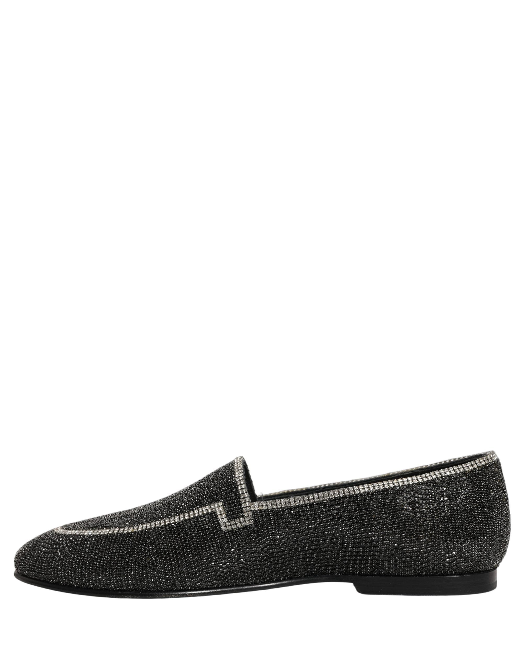 Chaussures mocassins pour hommes Dolce & Gabbana noires avec embellissements en cristal, style élégant et sophistiqué.