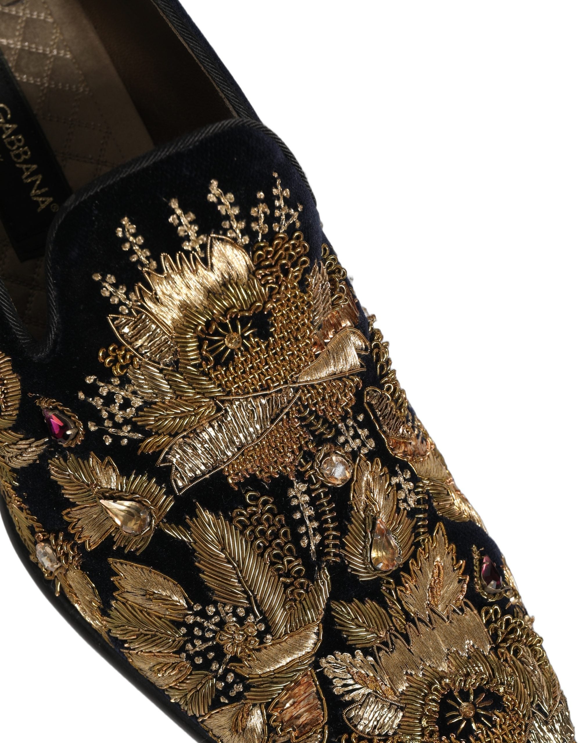 Chaussures loafers Dolce & Gabbana noires avec broderie dorée et détails élégants, pour un style sophistiqué.