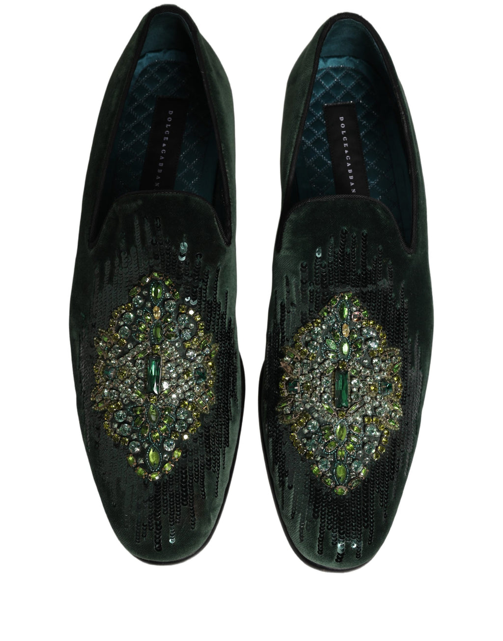 Chaussures loafers Dolce & Gabbana en velours vert orné de détails embellis, élégantes et luxueuses.