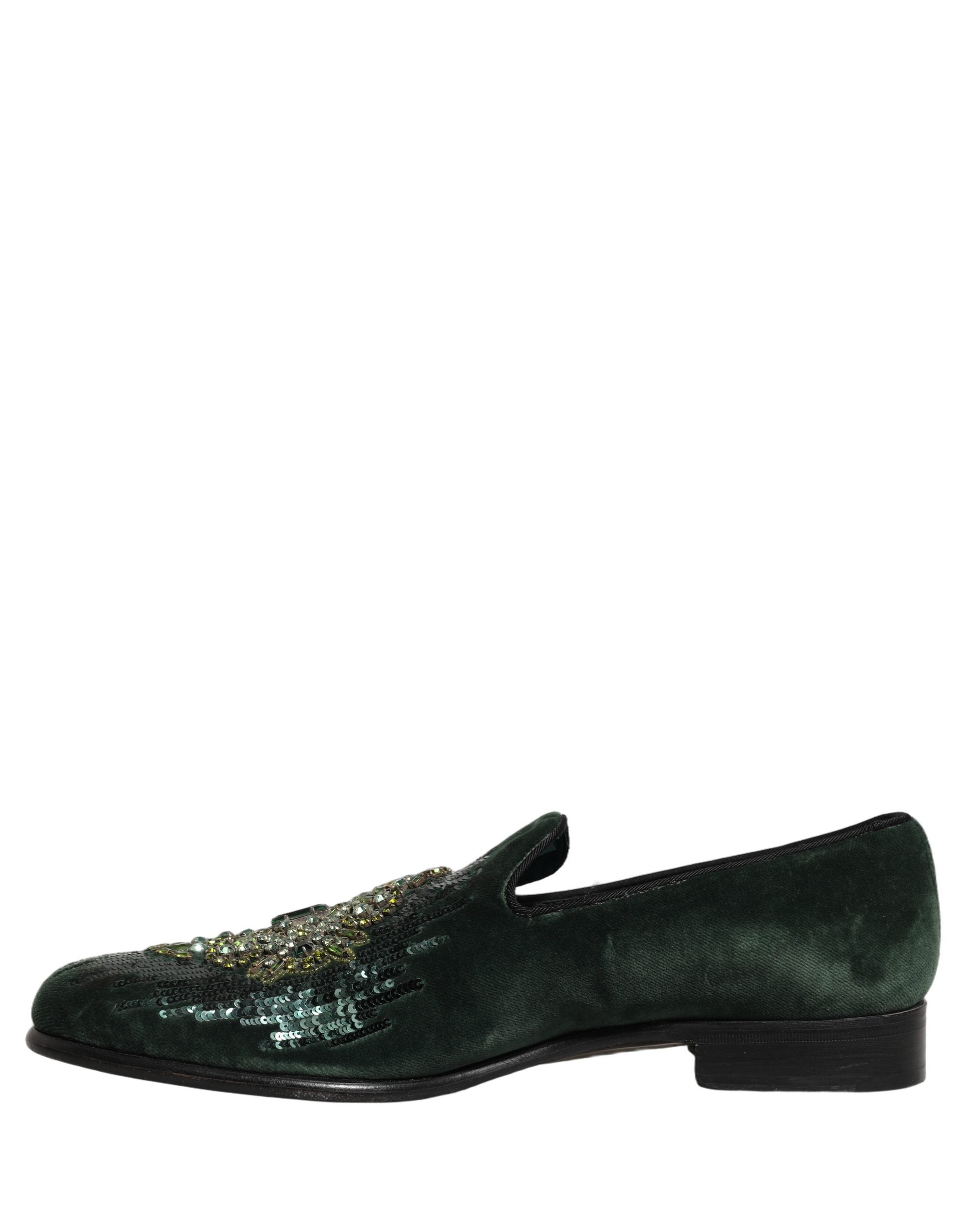 Chaussures mocassins Dolce & Gabbana vert en velours avec embellissements, élégantes et sophistiquées.