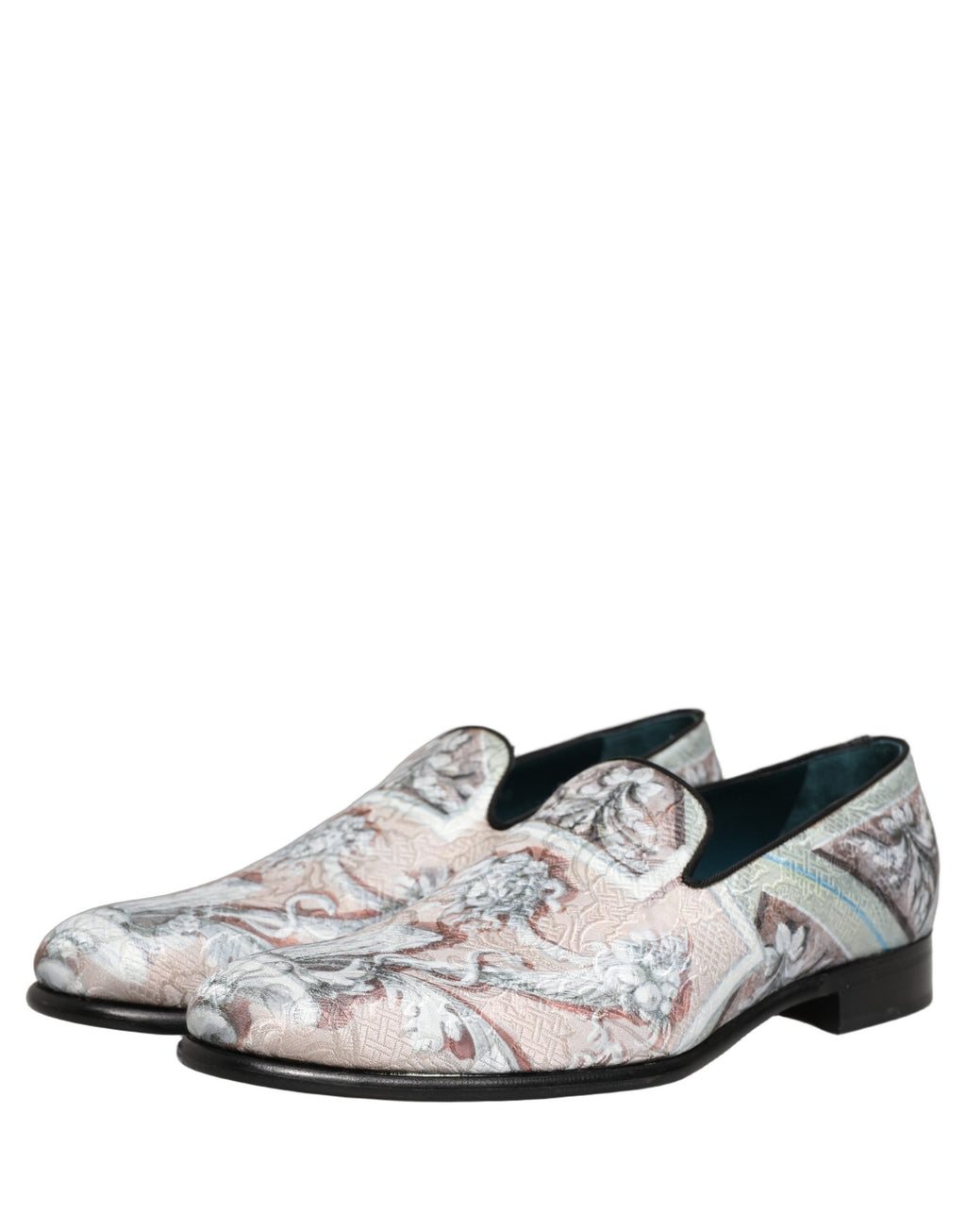 Chaussures loafers Dolce & Gabbana en velours multicolore avec motif baroque, élégantes et sophistiquées pour femmes.