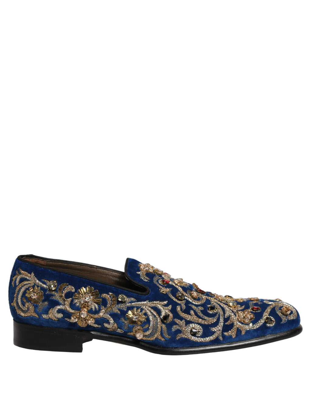 Chaussures loafers Dolce & Gabbana en velours bleu avec embellissements élégants, parfaites pour un look sophistiqué.