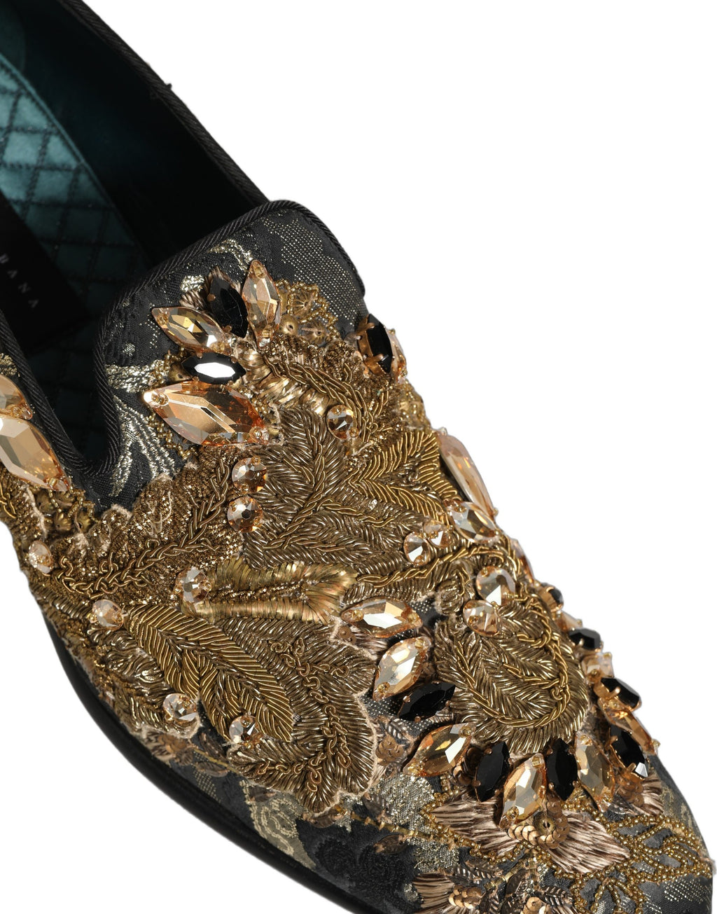 Chaussures loafers en velours noir Dolce & Gabbana avec embellissements élégants et détails sophistiqués.