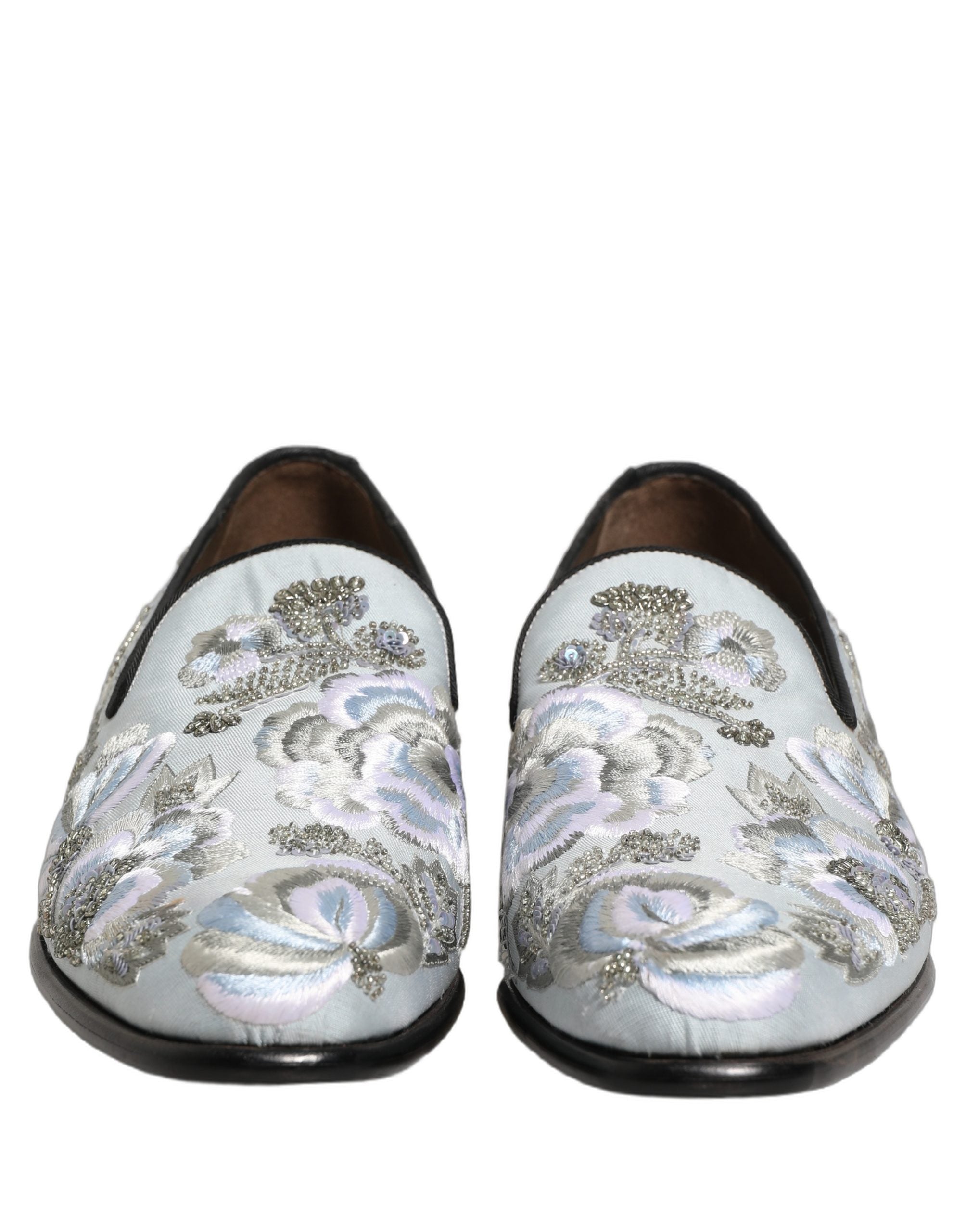 Chaussures mocassins pour homme Dolce & Gabbana blanches avec motifs floraux et embellissements, élégantes et sophistiquées.