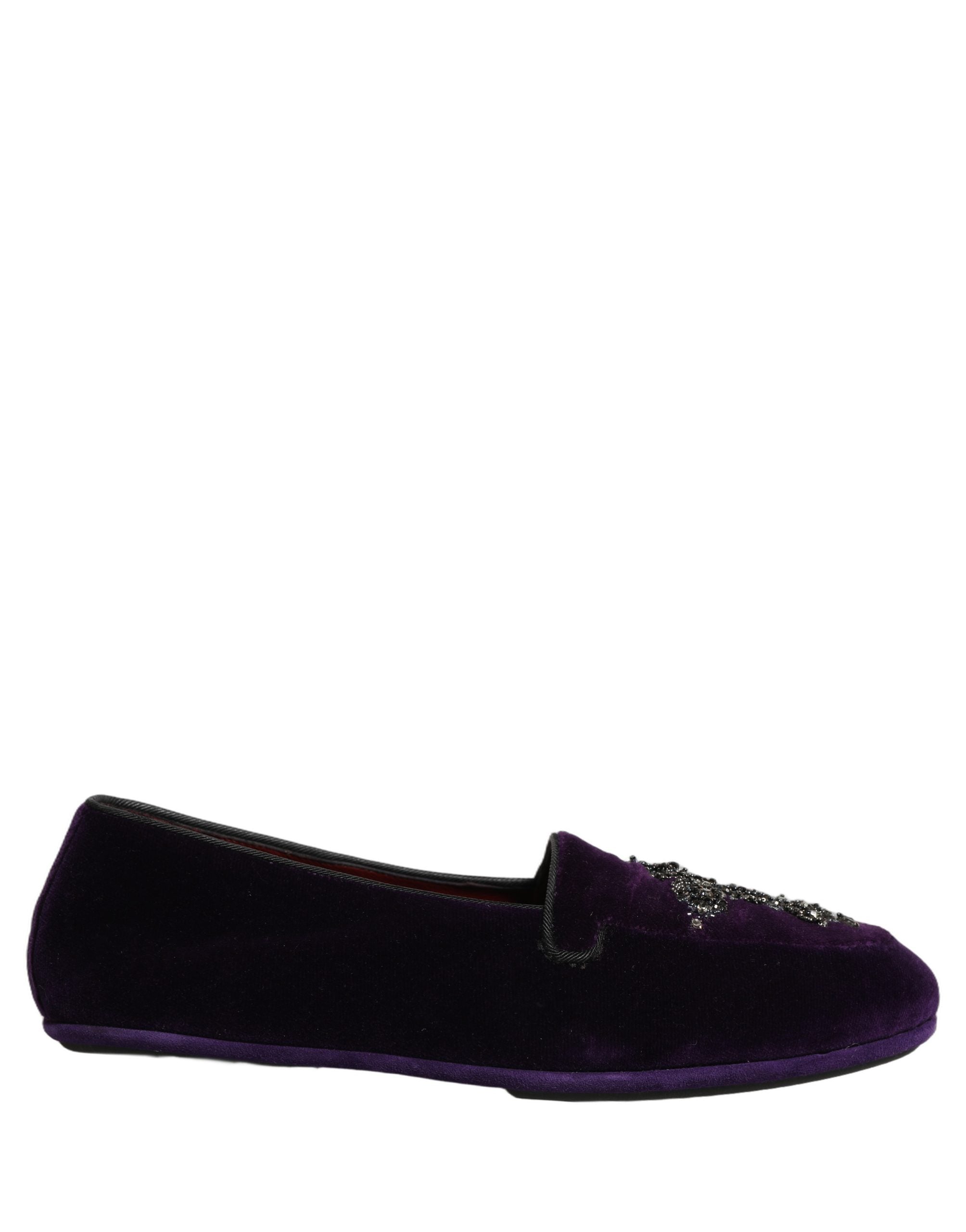 Chaussures loafers Dolce & Gabbana Violet en daim orné de détails embellis, élégantes et sophistiquées.